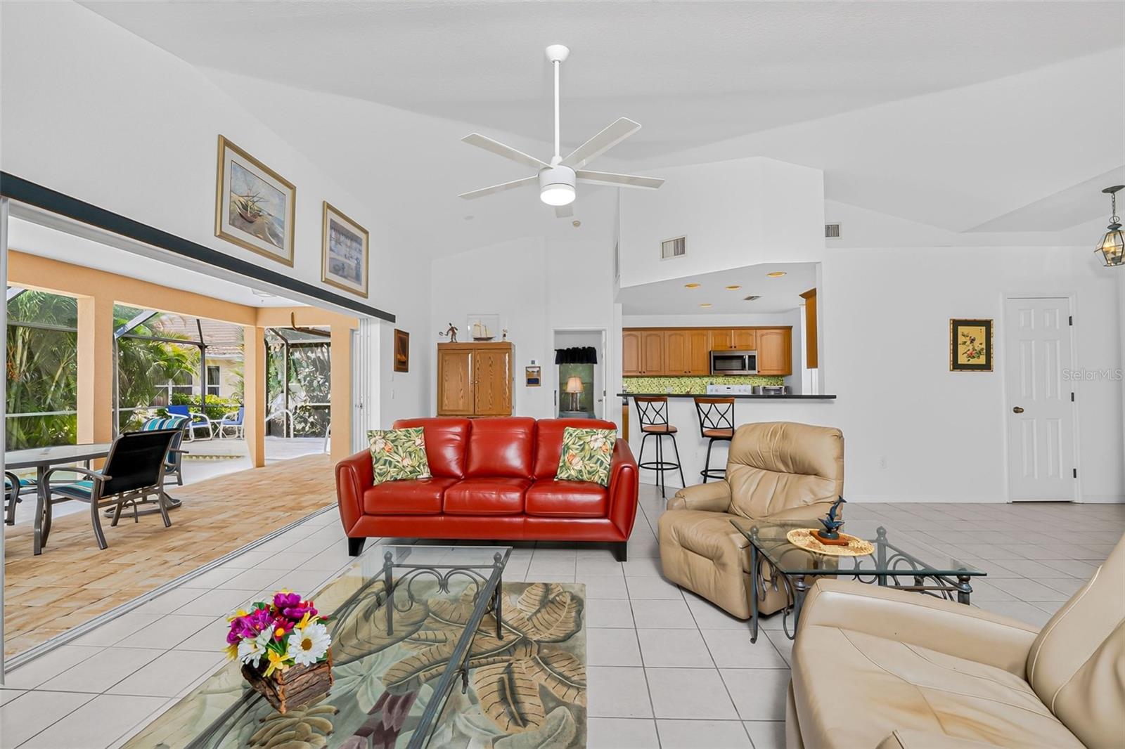 3901 Cape Cole Blvd Property Photo 10