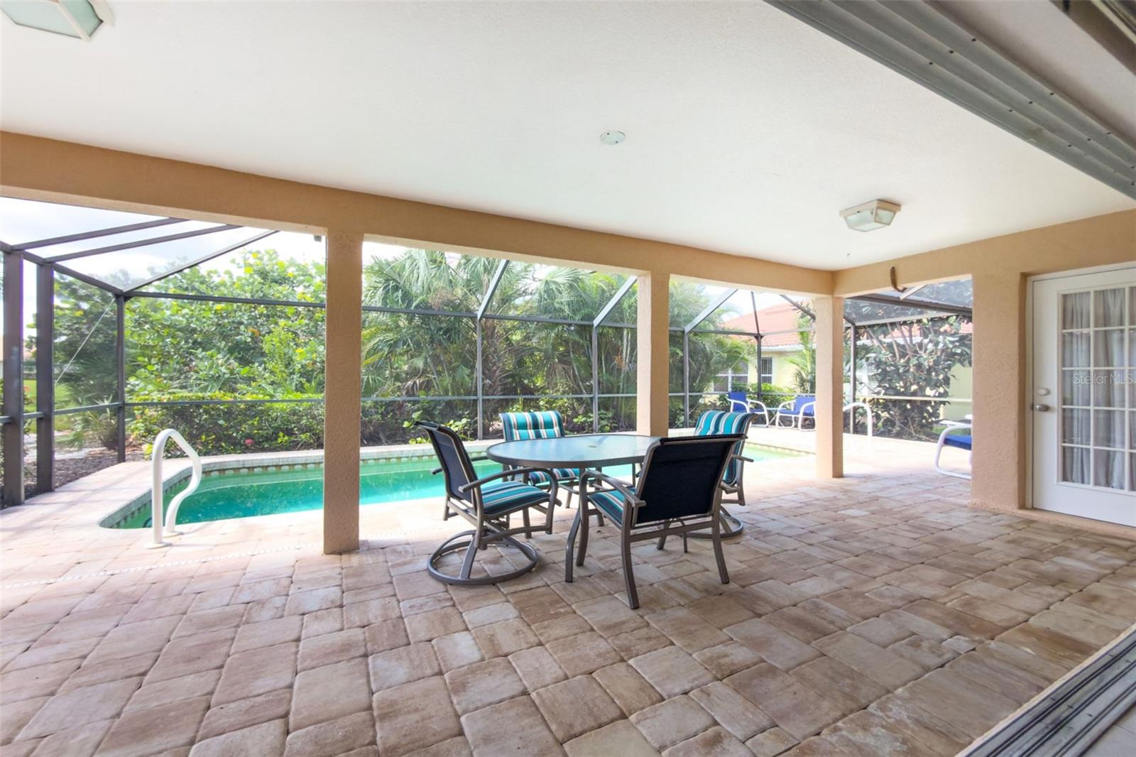 3901 Cape Cole Blvd Property Photo 17
