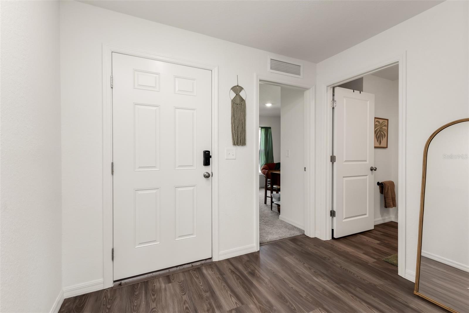 4812 Tahiti St Property Photo 5