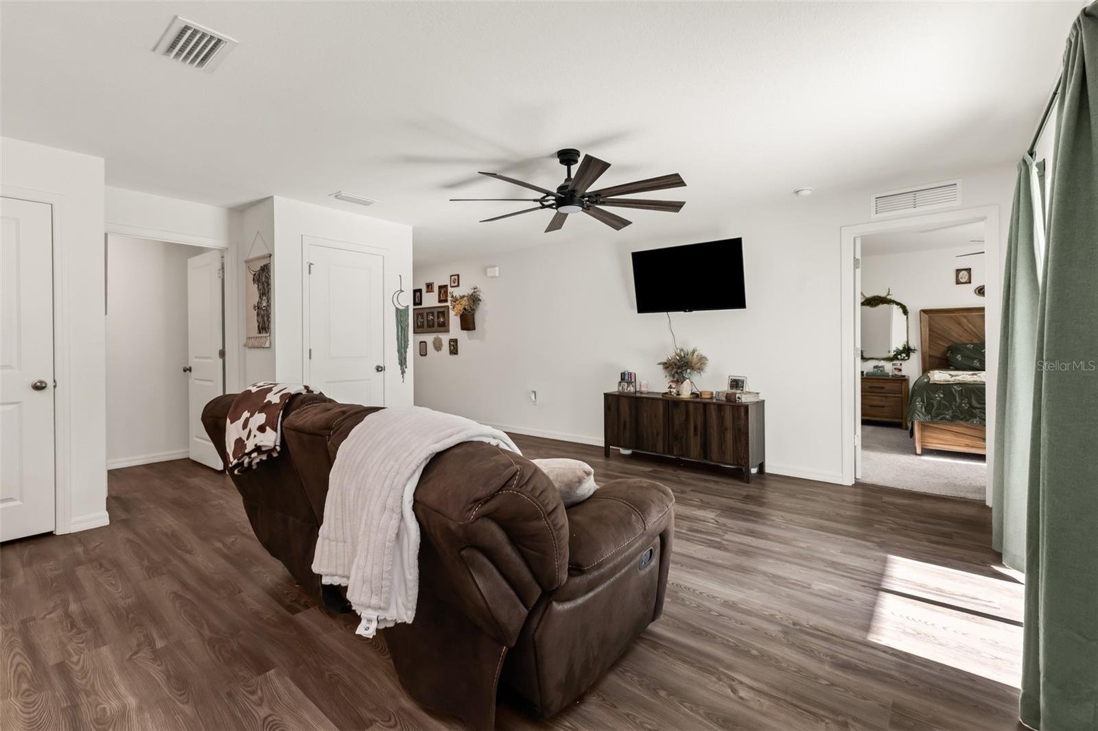 4812 Tahiti St Property Photo 9