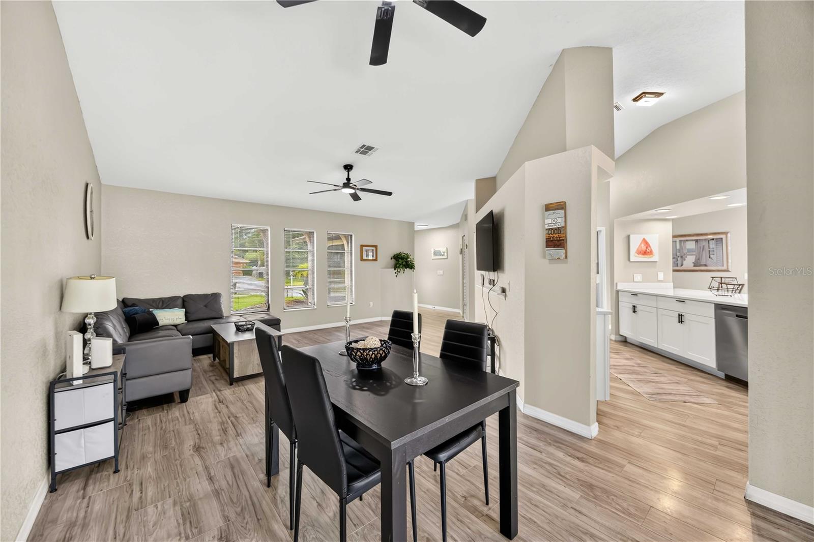 3813 S Cranberry Blvd Property Photo 11