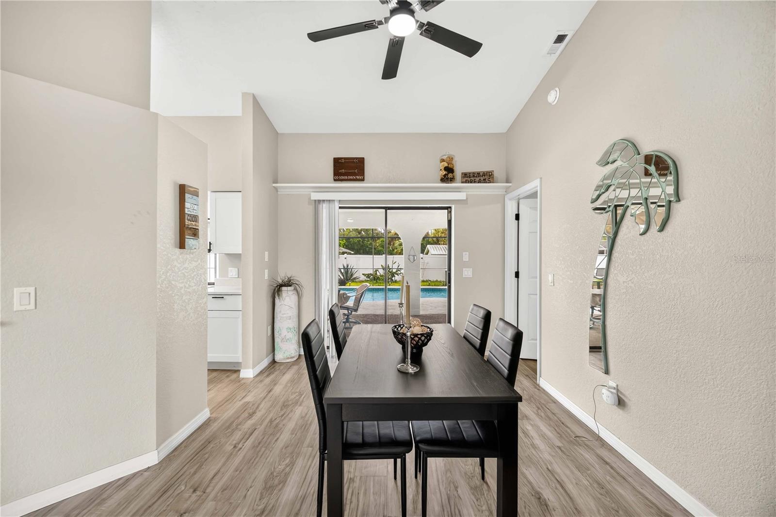 3813 S Cranberry Blvd Property Photo 12