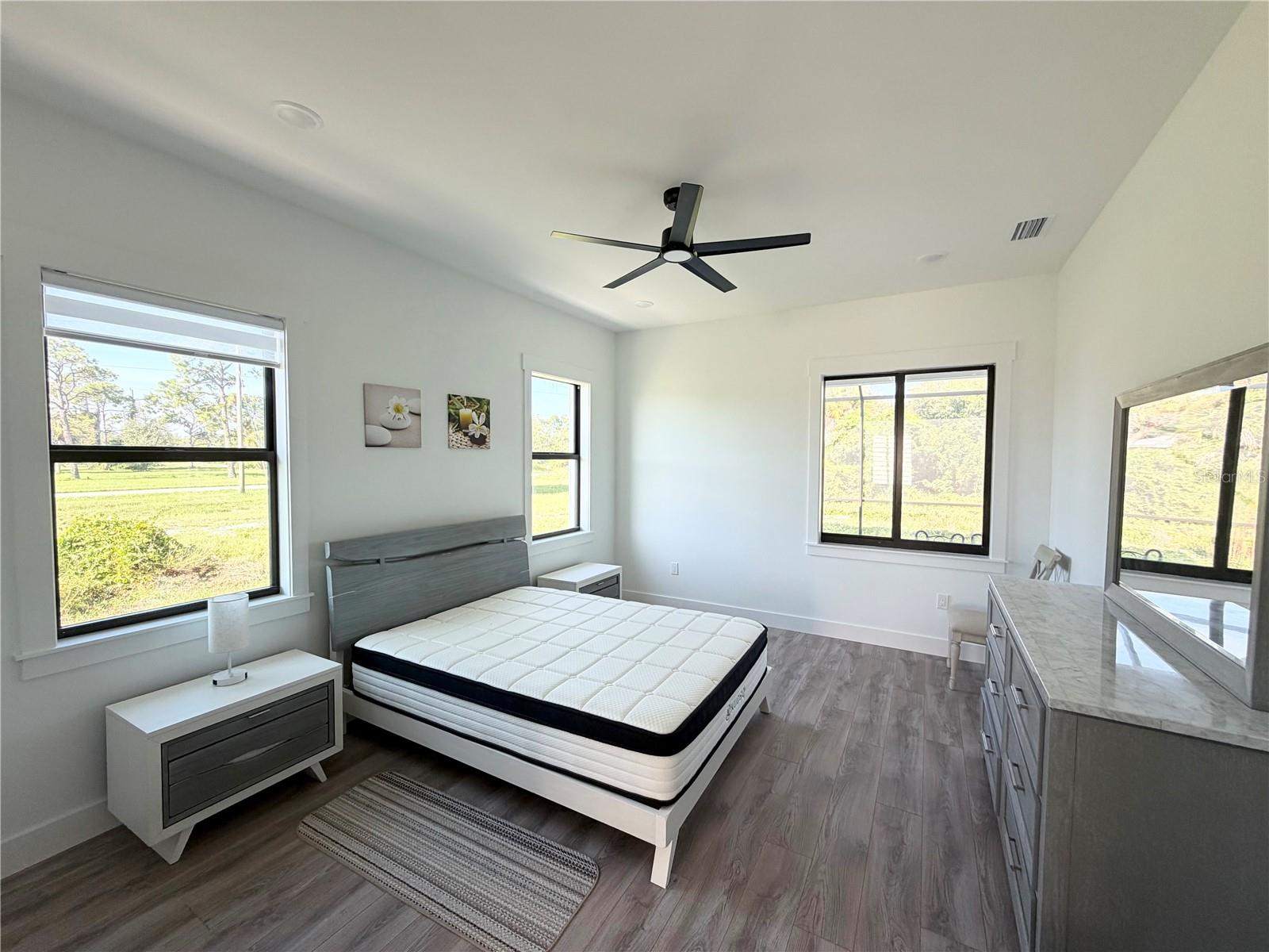 10 Mate Dr Property Photo 8