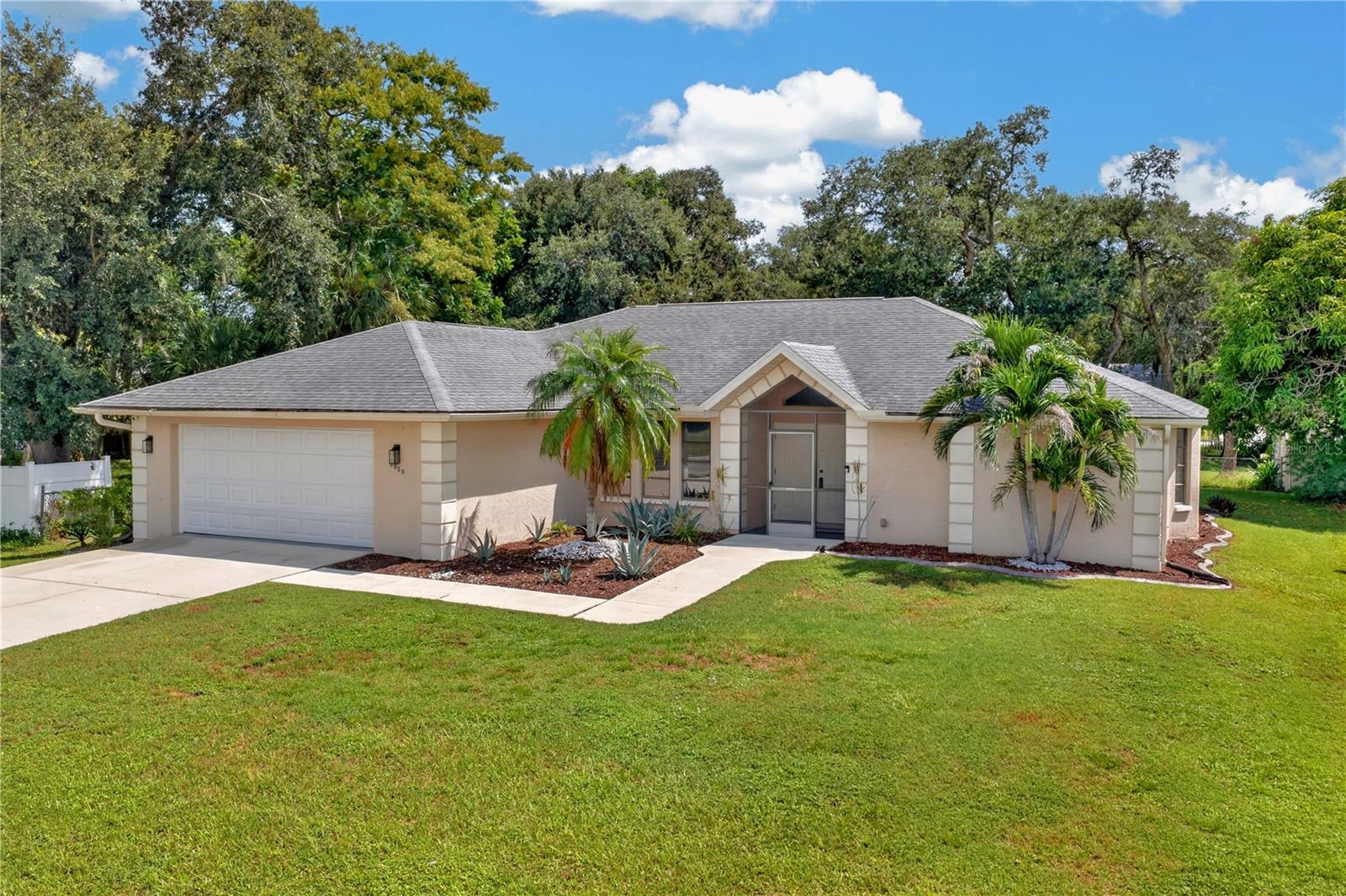 2058 Lake View Blvd Property Photo