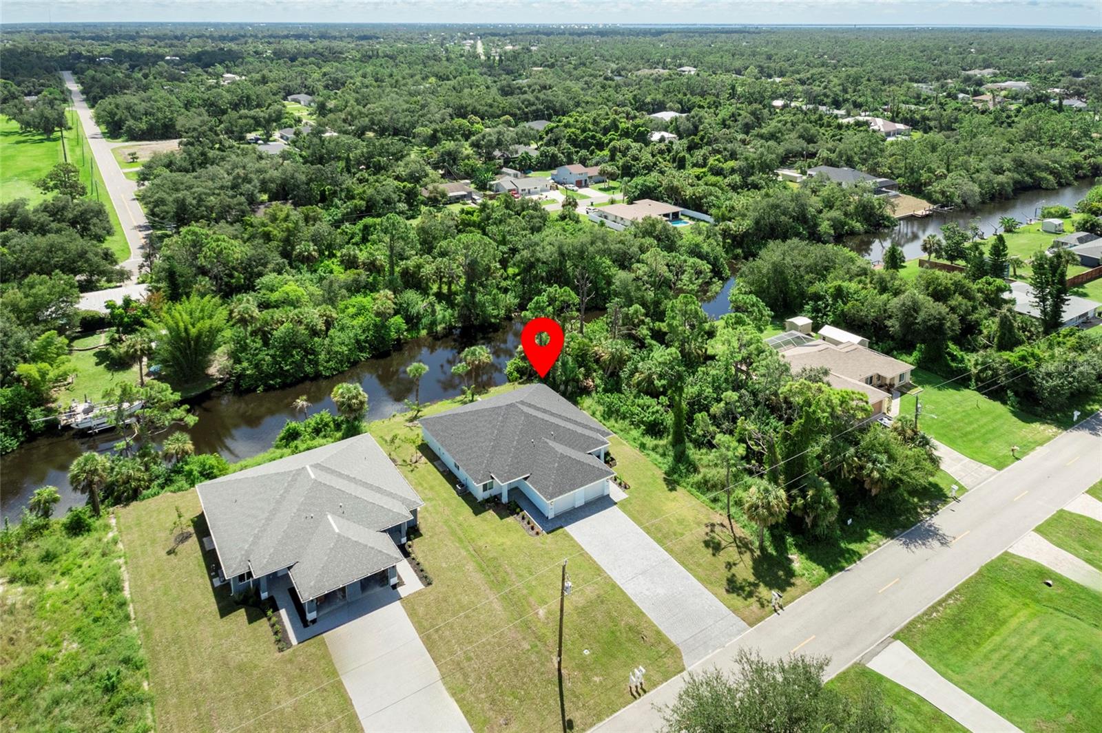 2100 COMO ST Property Photo 1