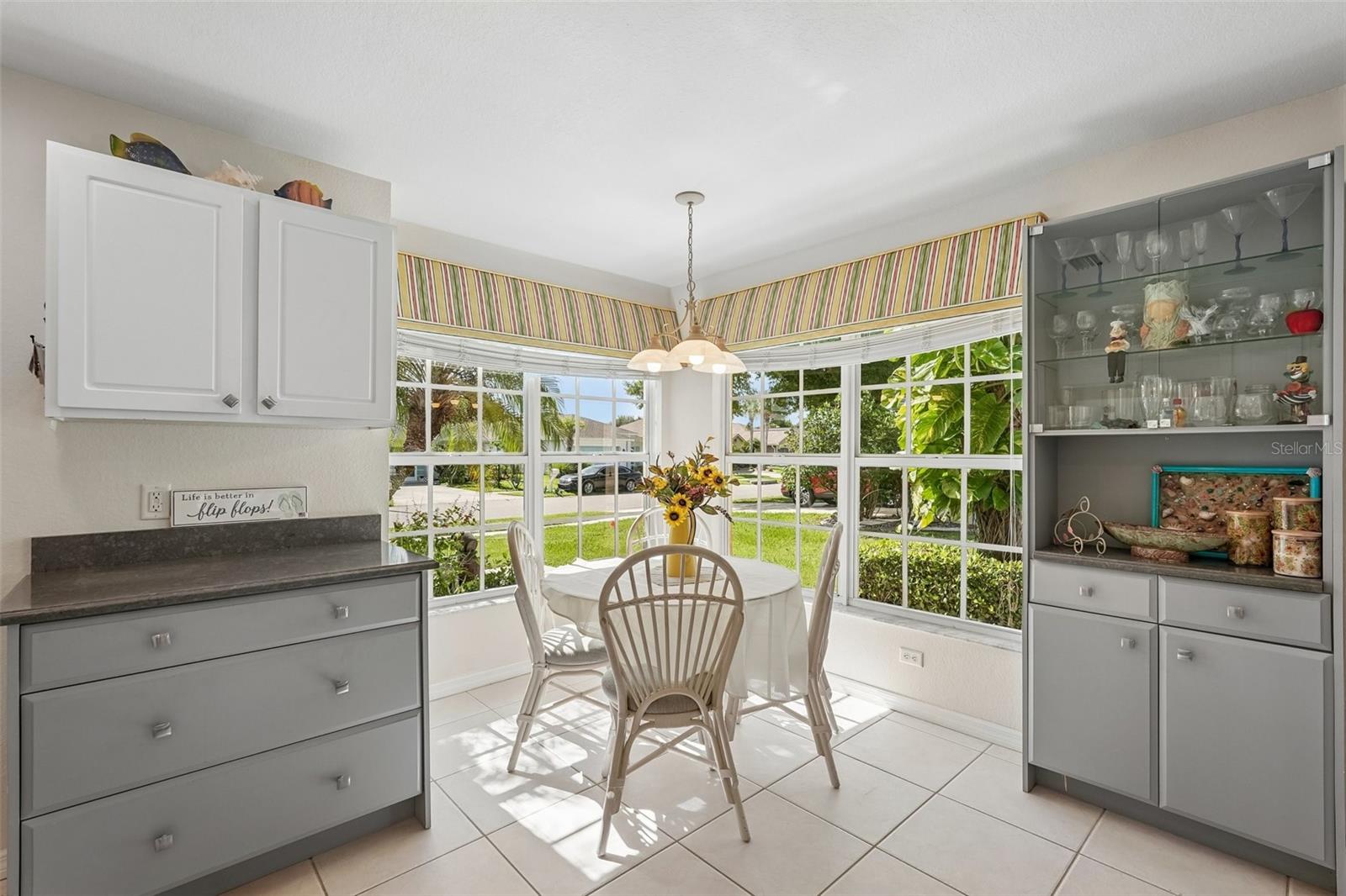 580 Rose Apple Cir Property Photo 16