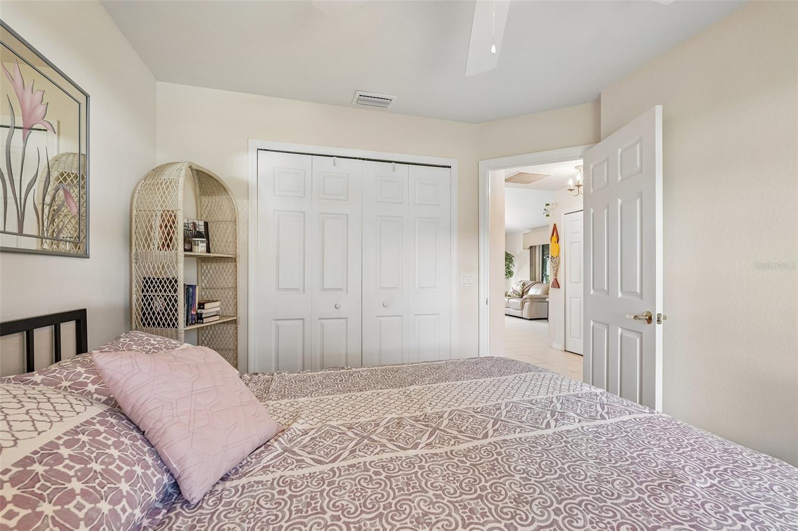 580 Rose Apple Cir Property Photo 26