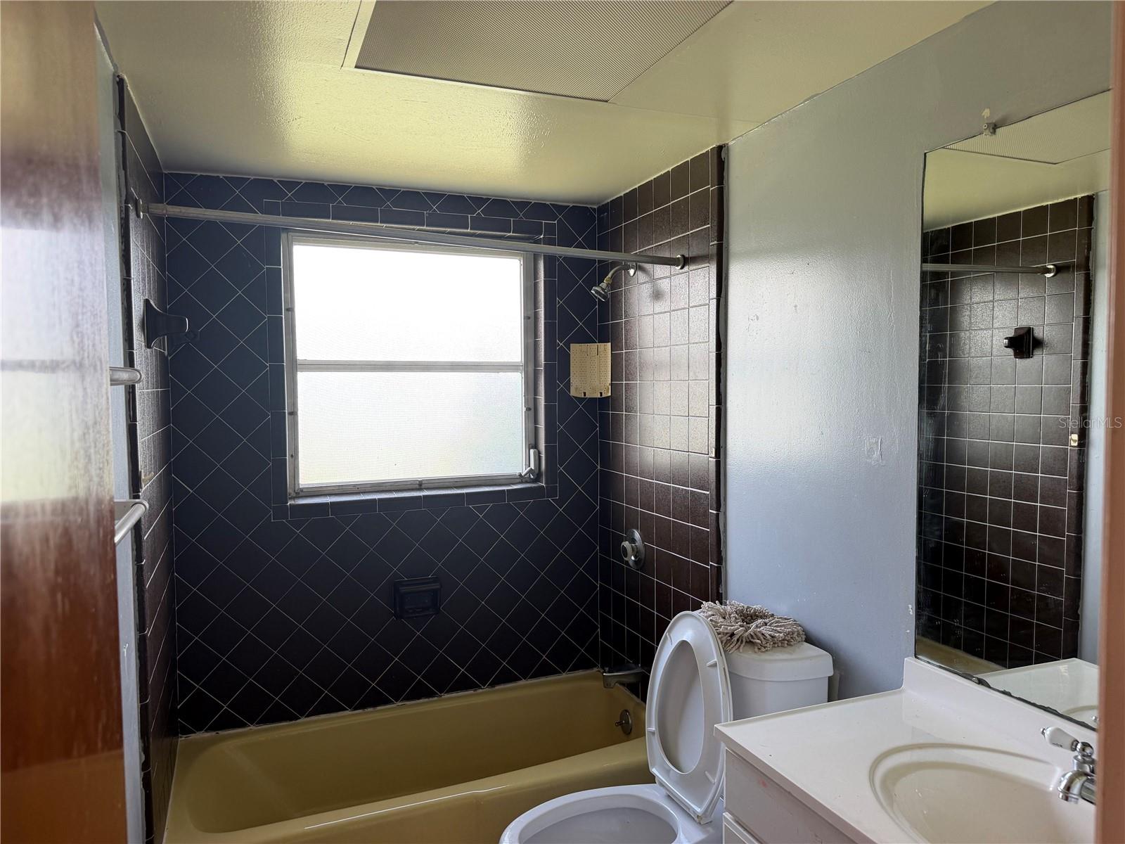 563 Beal St Nw Property Photo 10