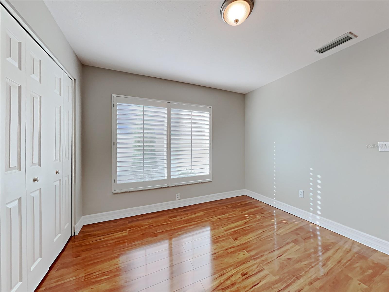 1237 Barmere Ln Property Photo 8