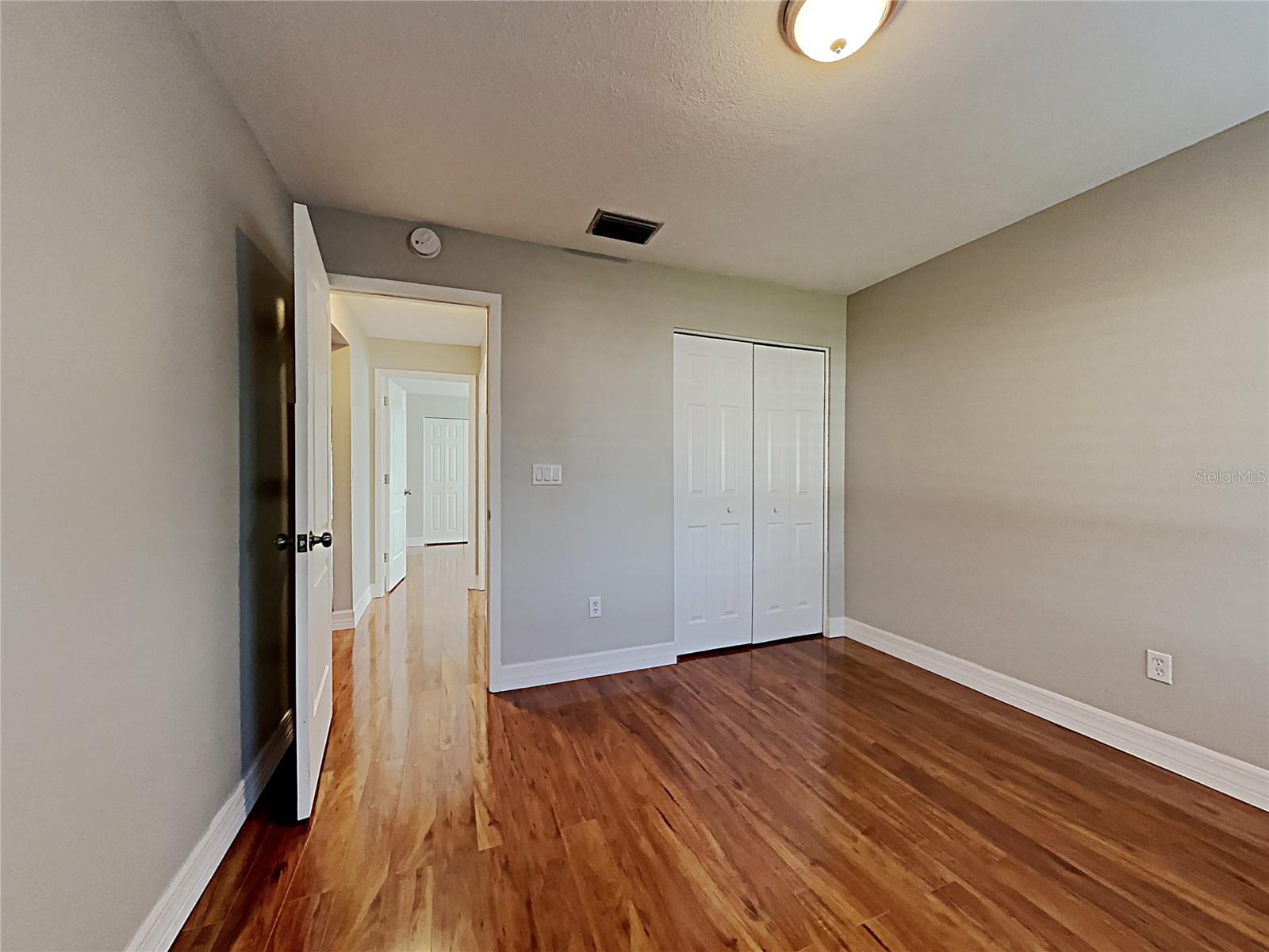 1237 Barmere Ln Property Photo 9