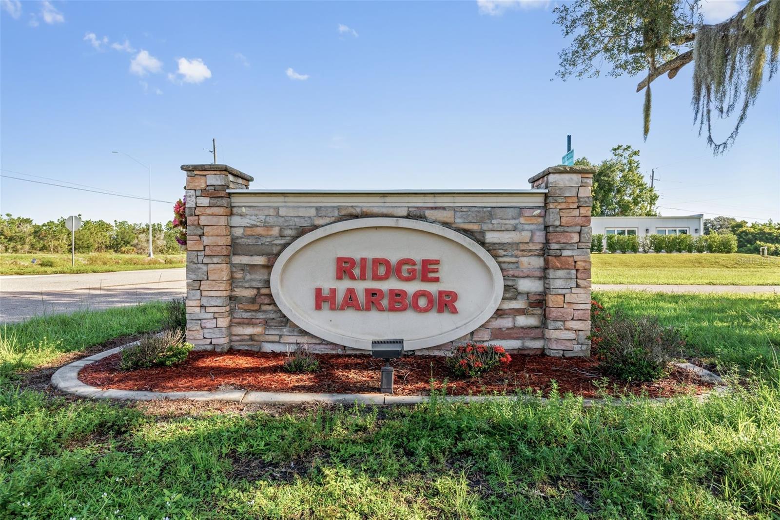 3140 Sweet Gum Dr Property Photo 4