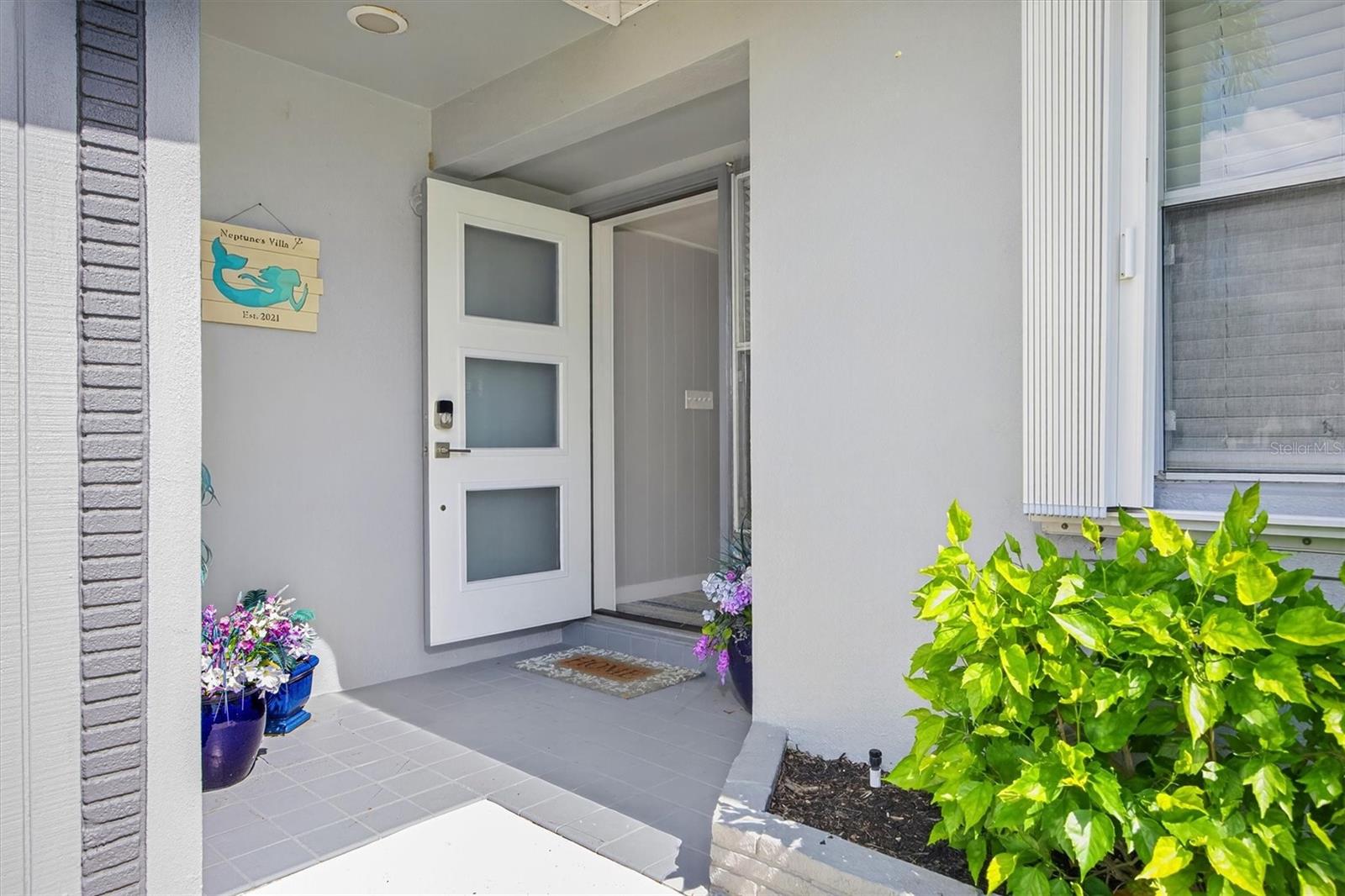 1633 Edith Esplanade Property Photo 5