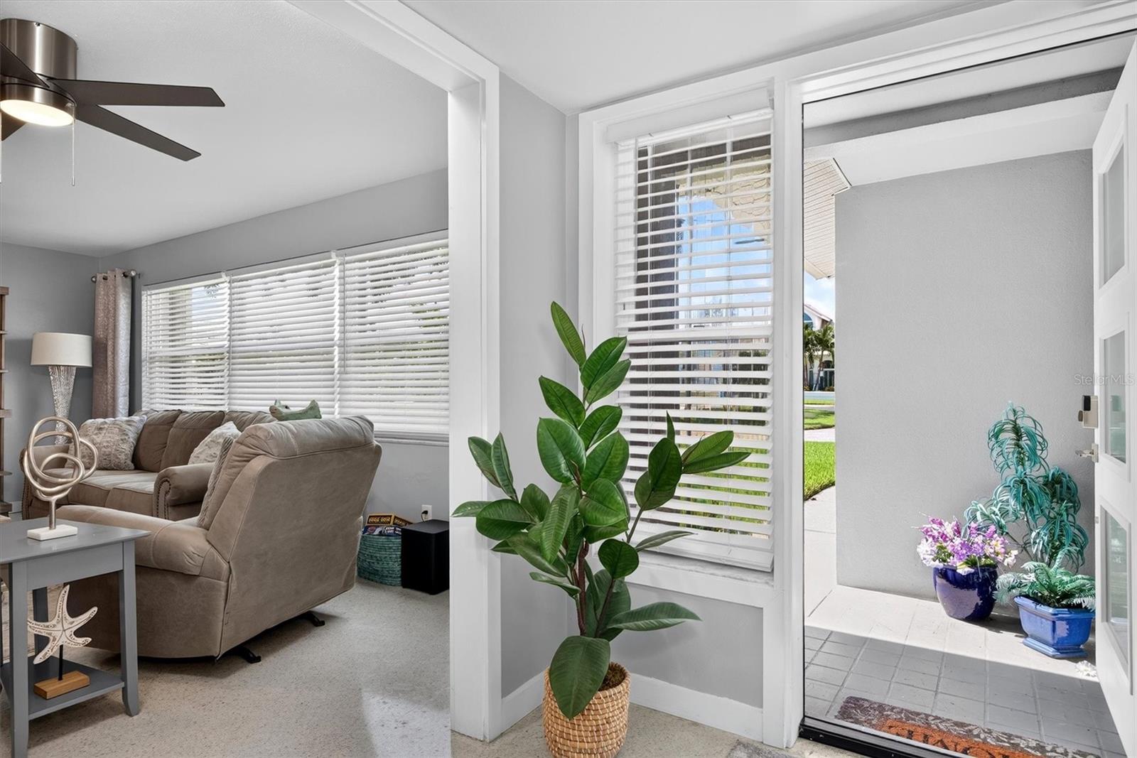 1633 Edith Esplanade Property Photo 6