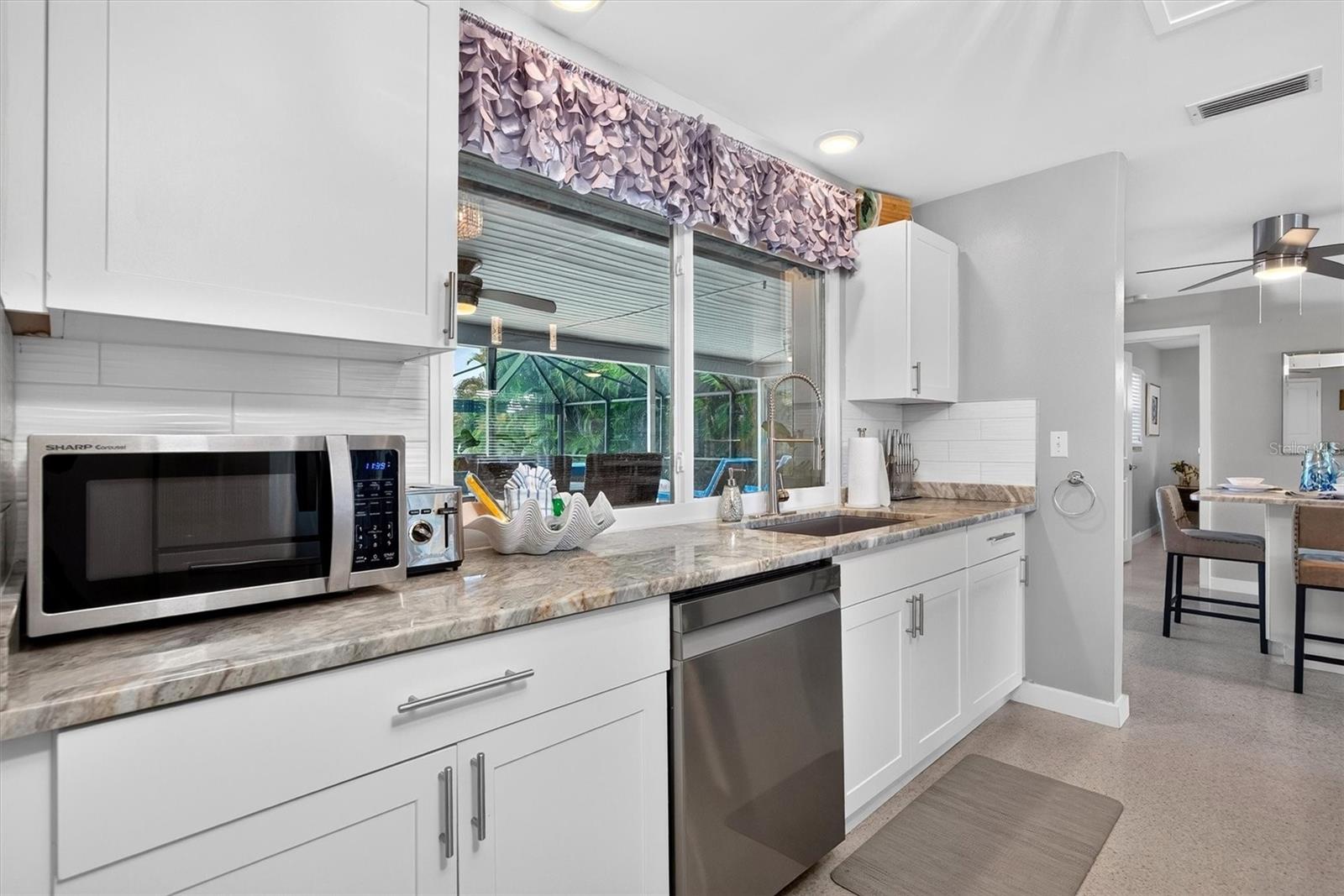 1633 Edith Esplanade Property Photo 11