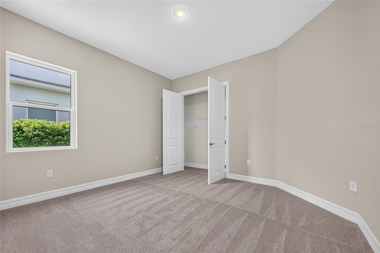 1614 Royal Ct Property Photo 18