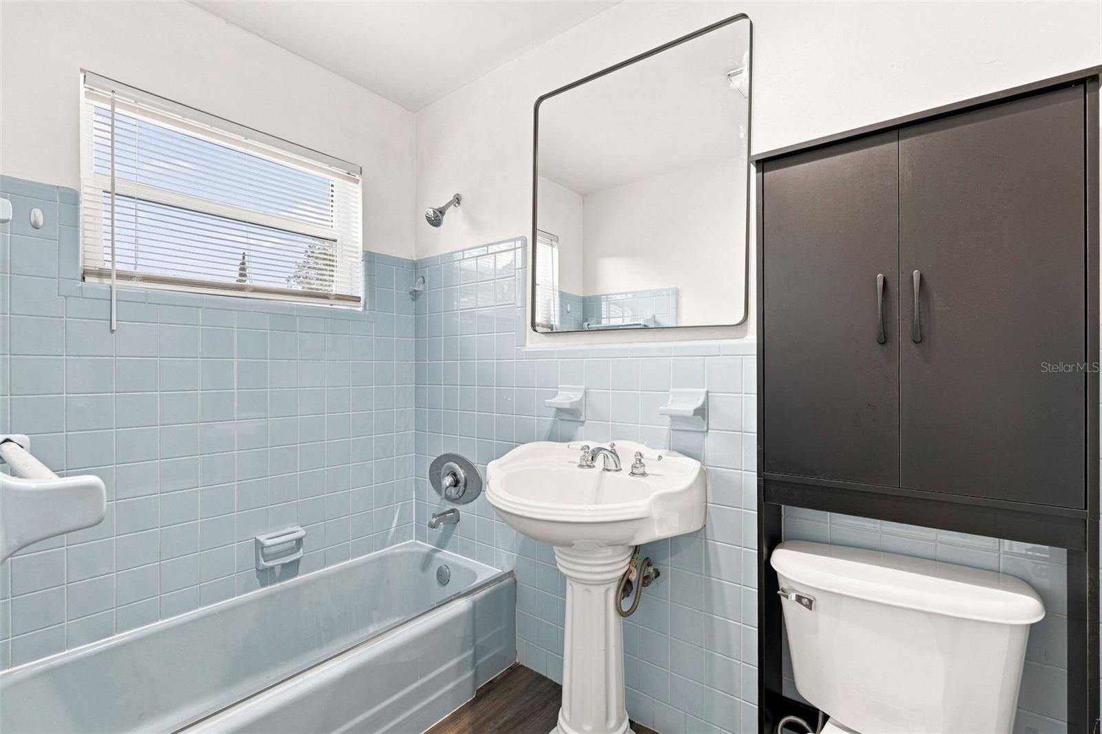21061 Midway Blvd Property Photo 6