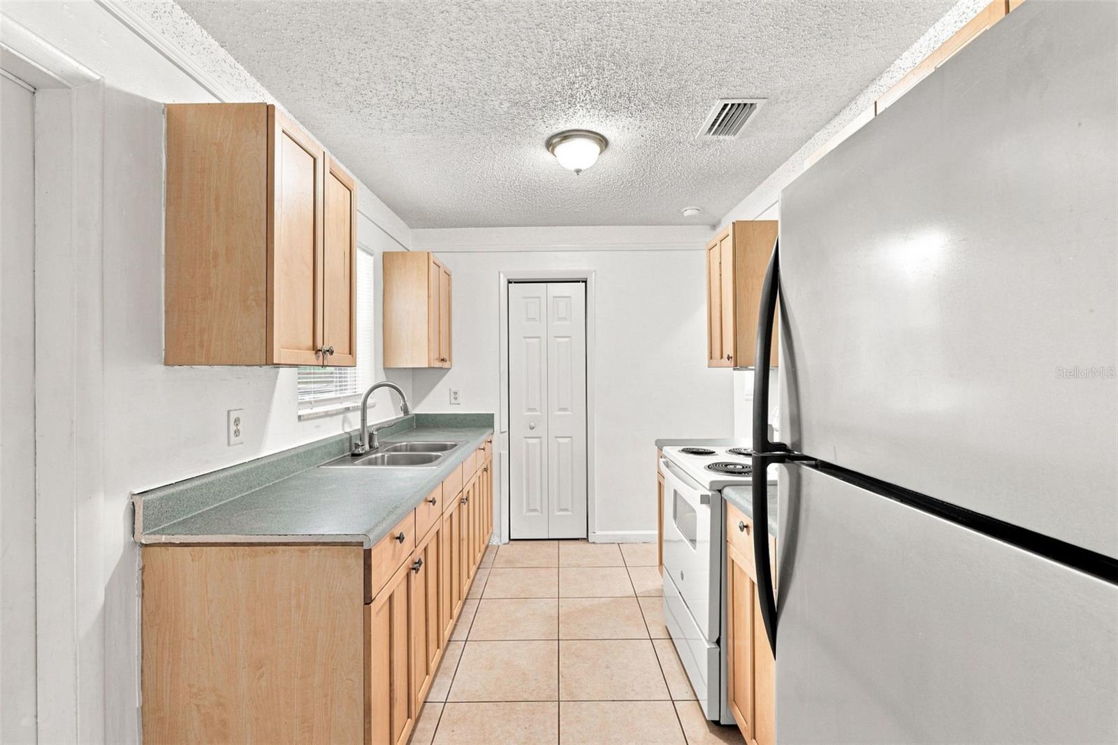 21061 Midway Blvd Property Photo 20