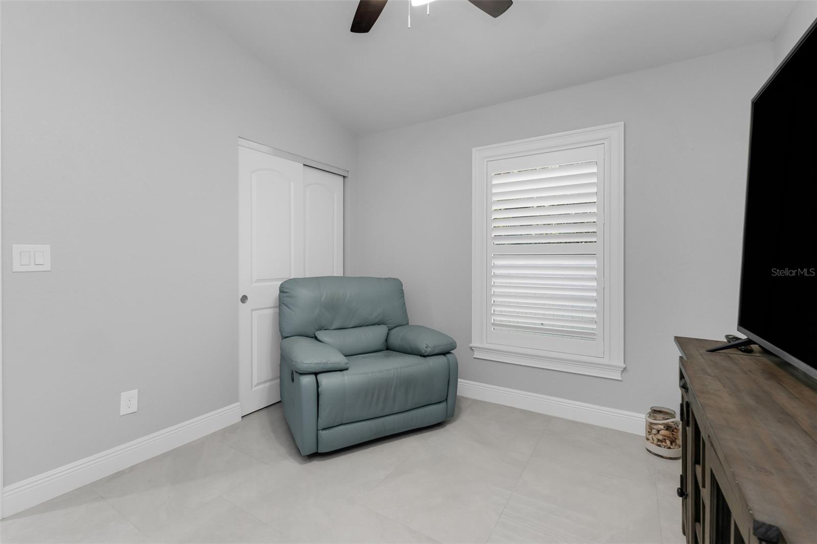 1056 Cazenovia St Property Photo 25