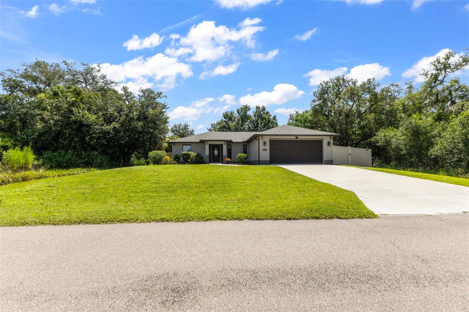 1056 Cazenovia St Property Photo 38