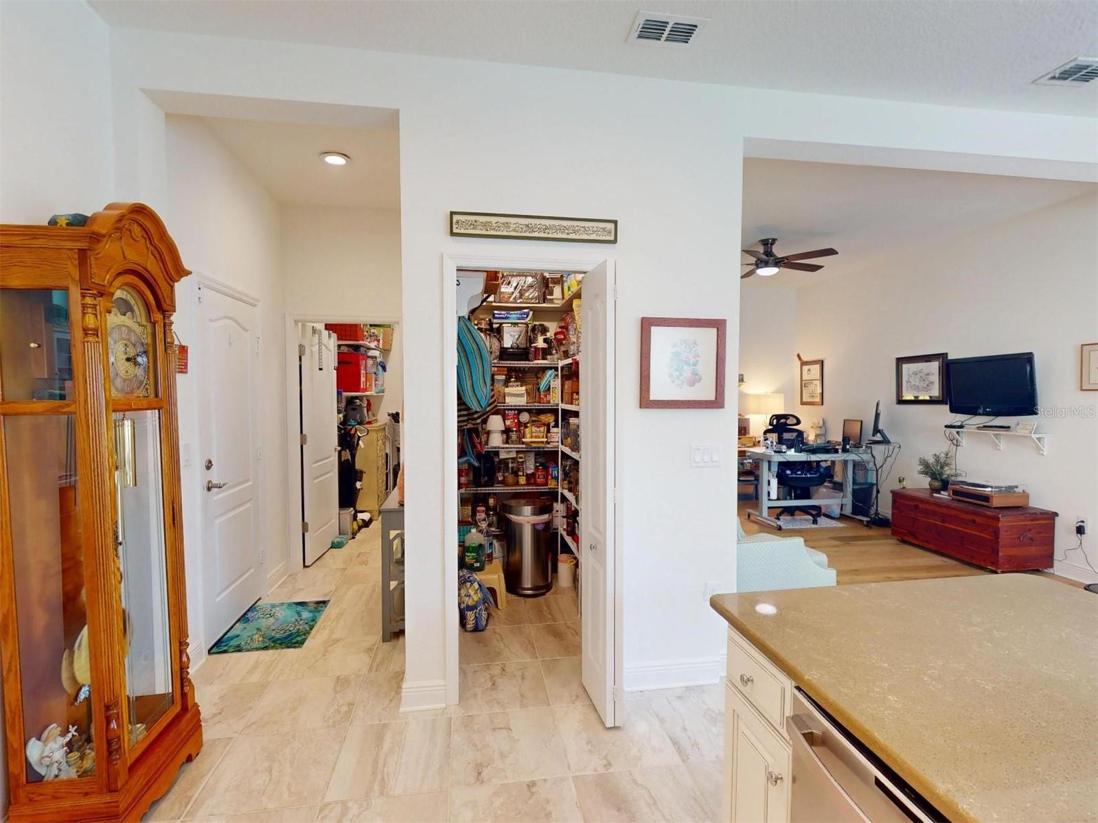 24313 Westgate Blvd Property Photo 30