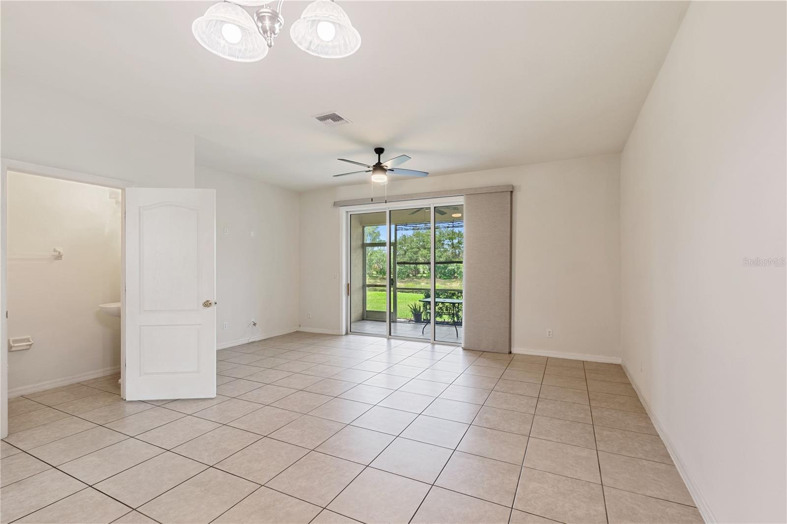 1073 Jonah Dr Property Photo 4