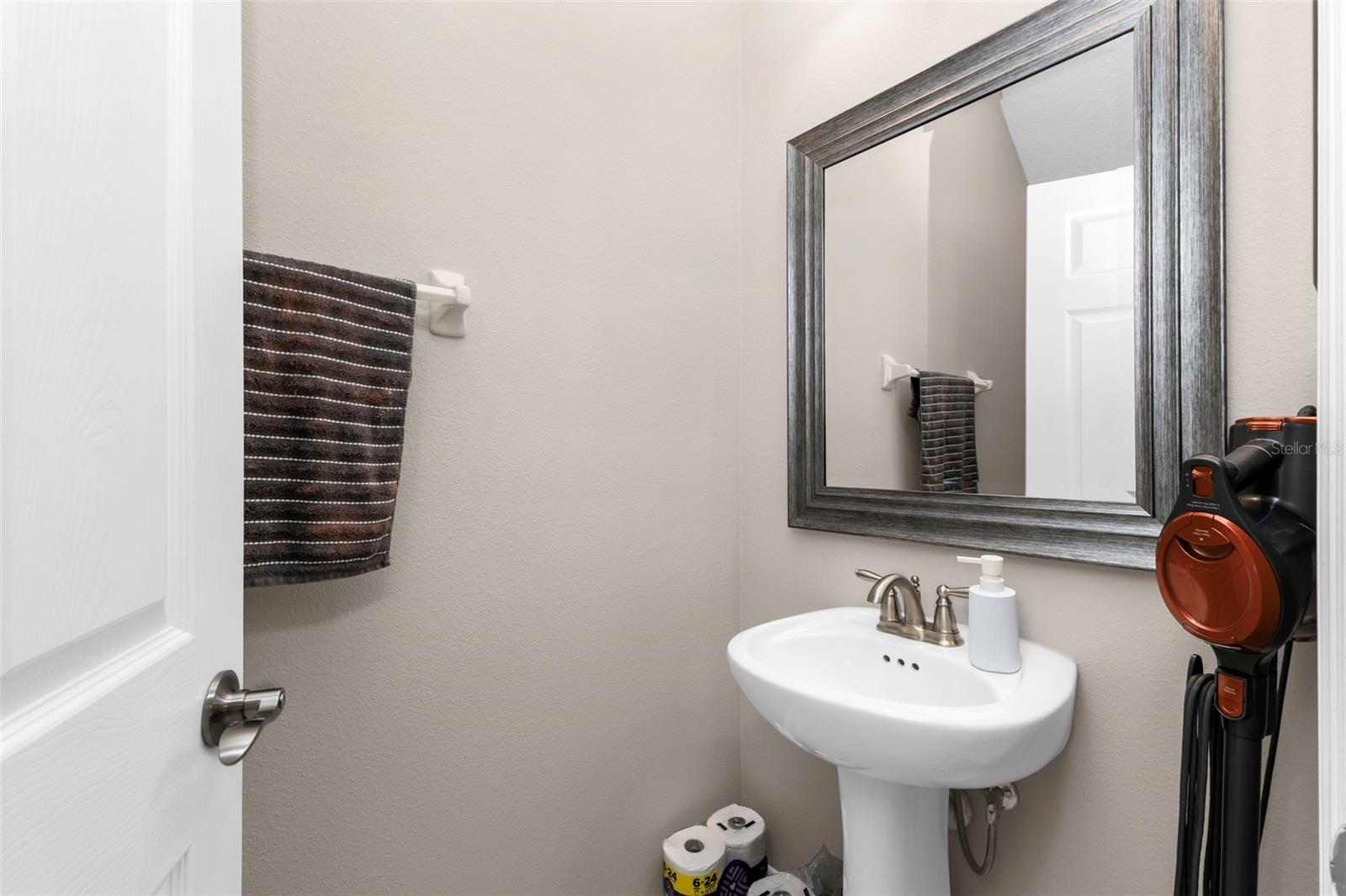 7826 52nd Ter E Property Photo 10