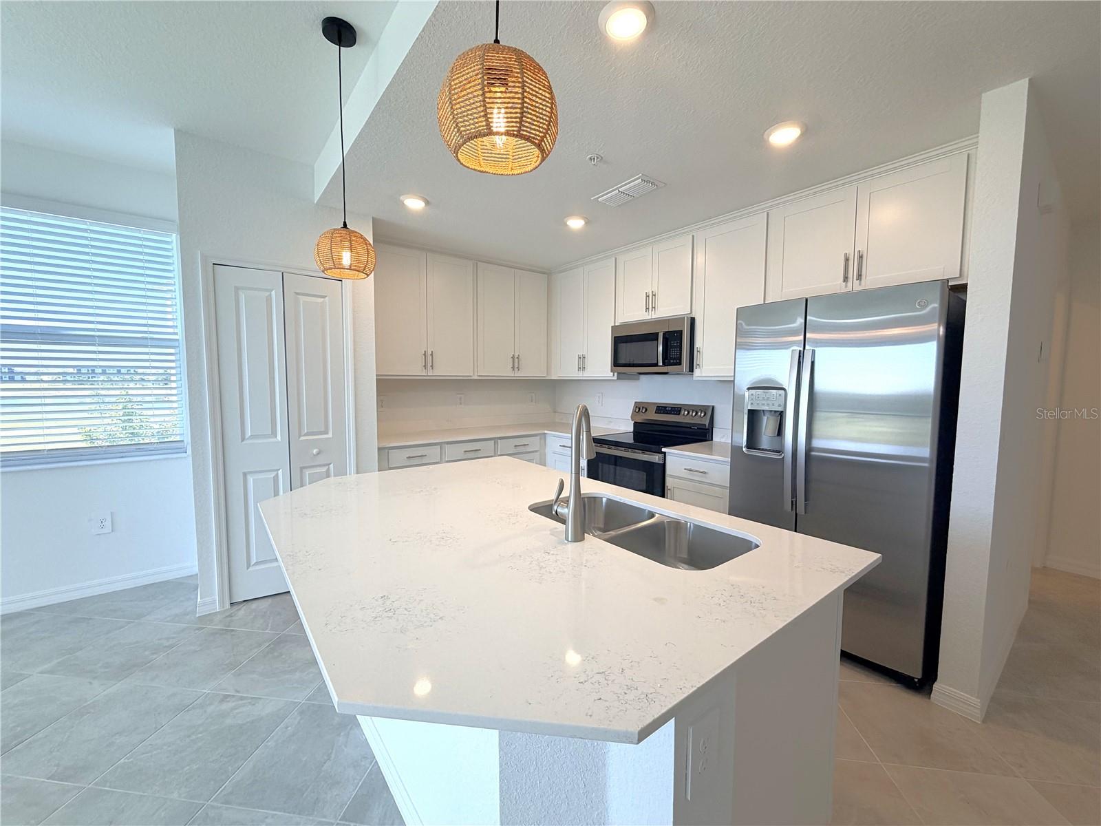 17565 Opal Sand Dr #308 Property Photo 3