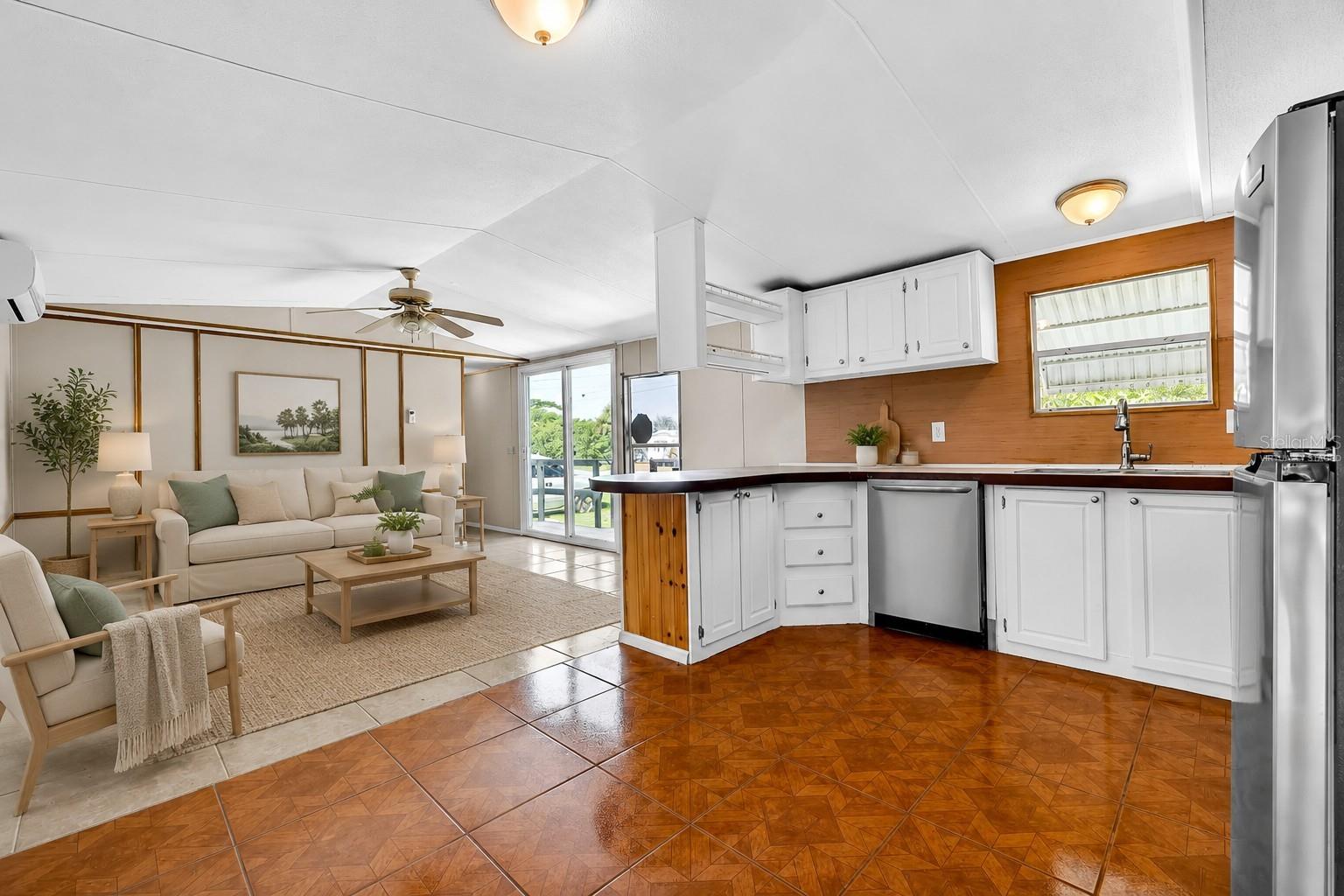 15321 Mango Dr Property Photo 2