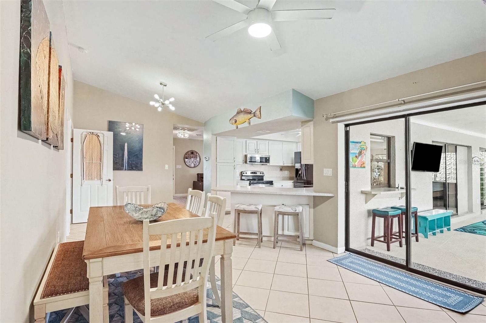 25426 Saint Helena Ln Property Photo 11