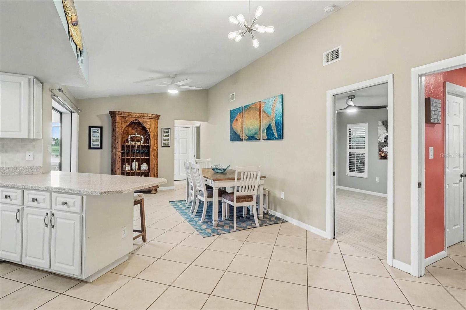 25426 Saint Helena Ln Property Photo 13