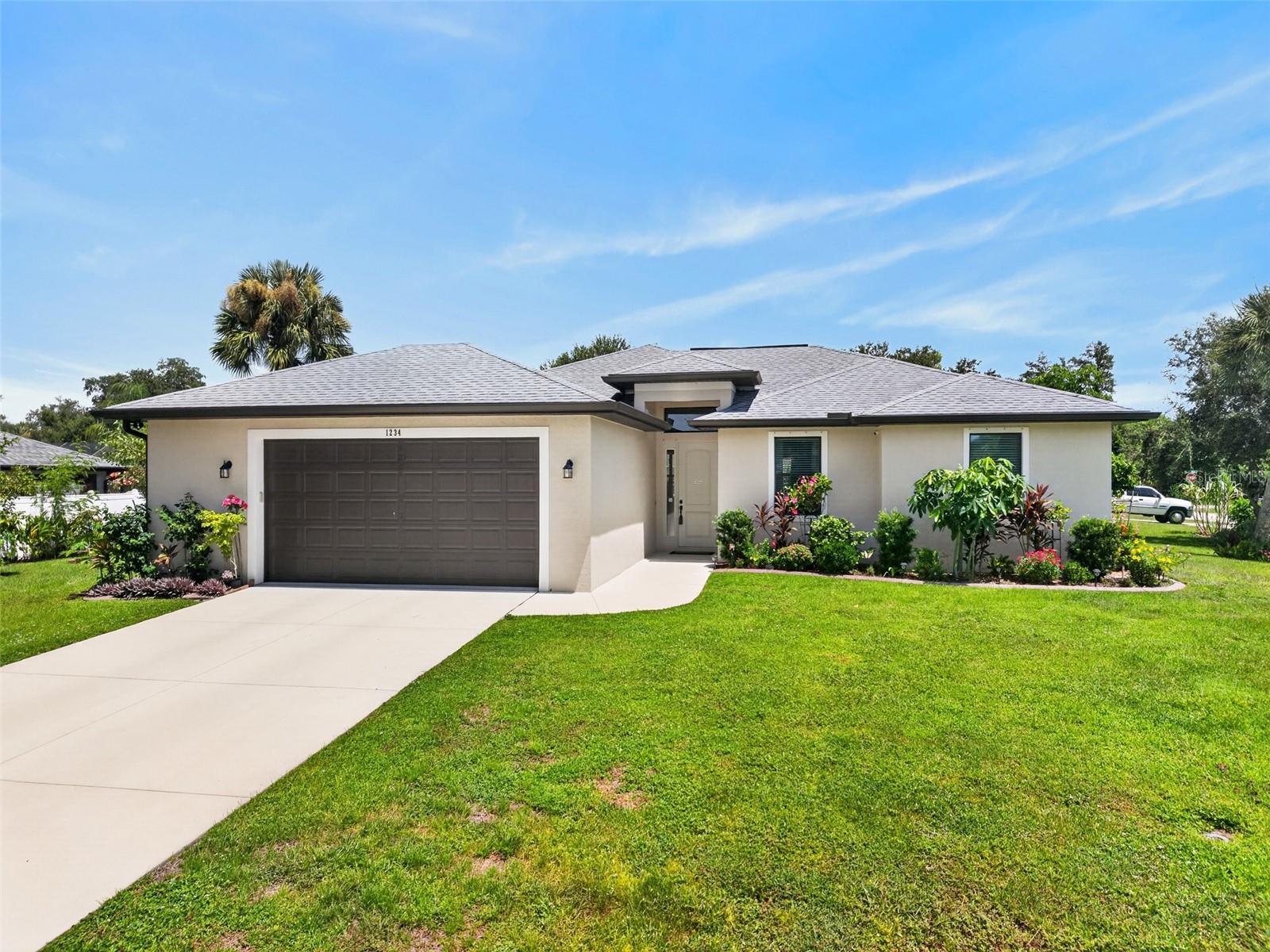 1234 Fletcher St Property Photo 1