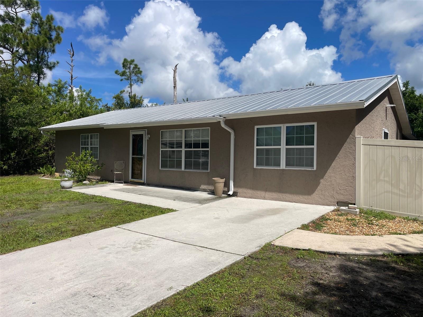 23320 VAN BUREN AVE Property Photo 1
