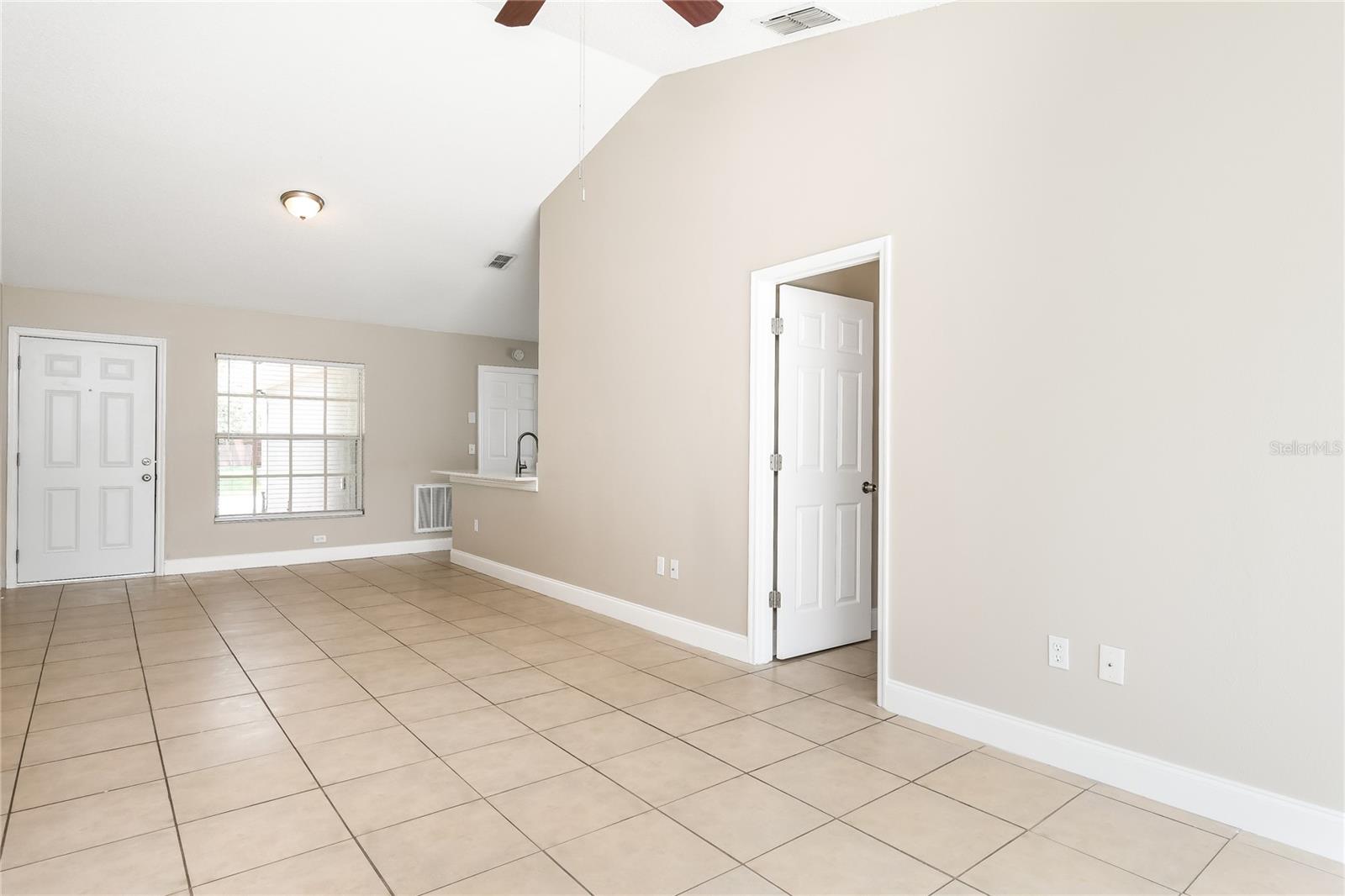348 Walpole Loop Property Photo 3