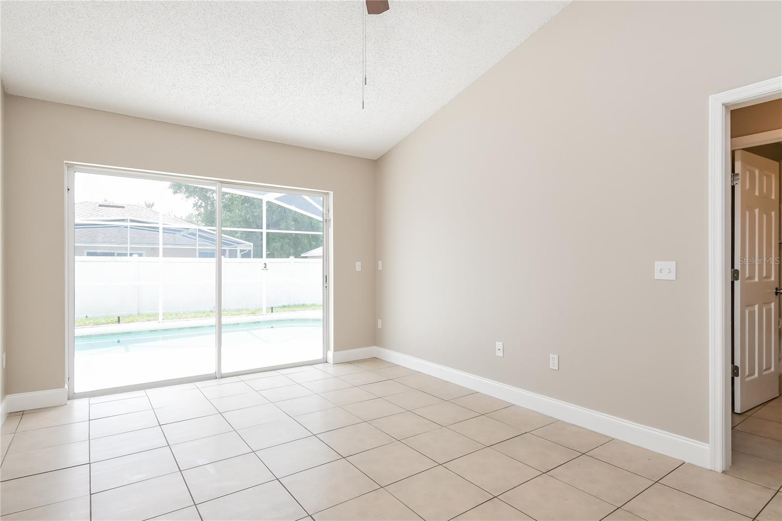 348 Walpole Loop Property Photo 4