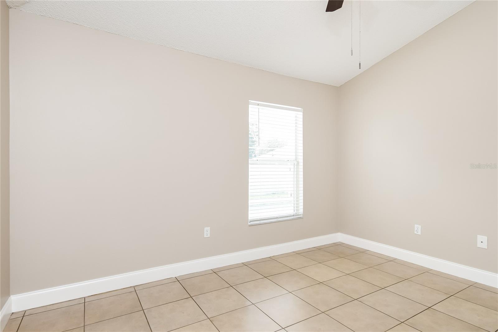 348 Walpole Loop Property Photo 8