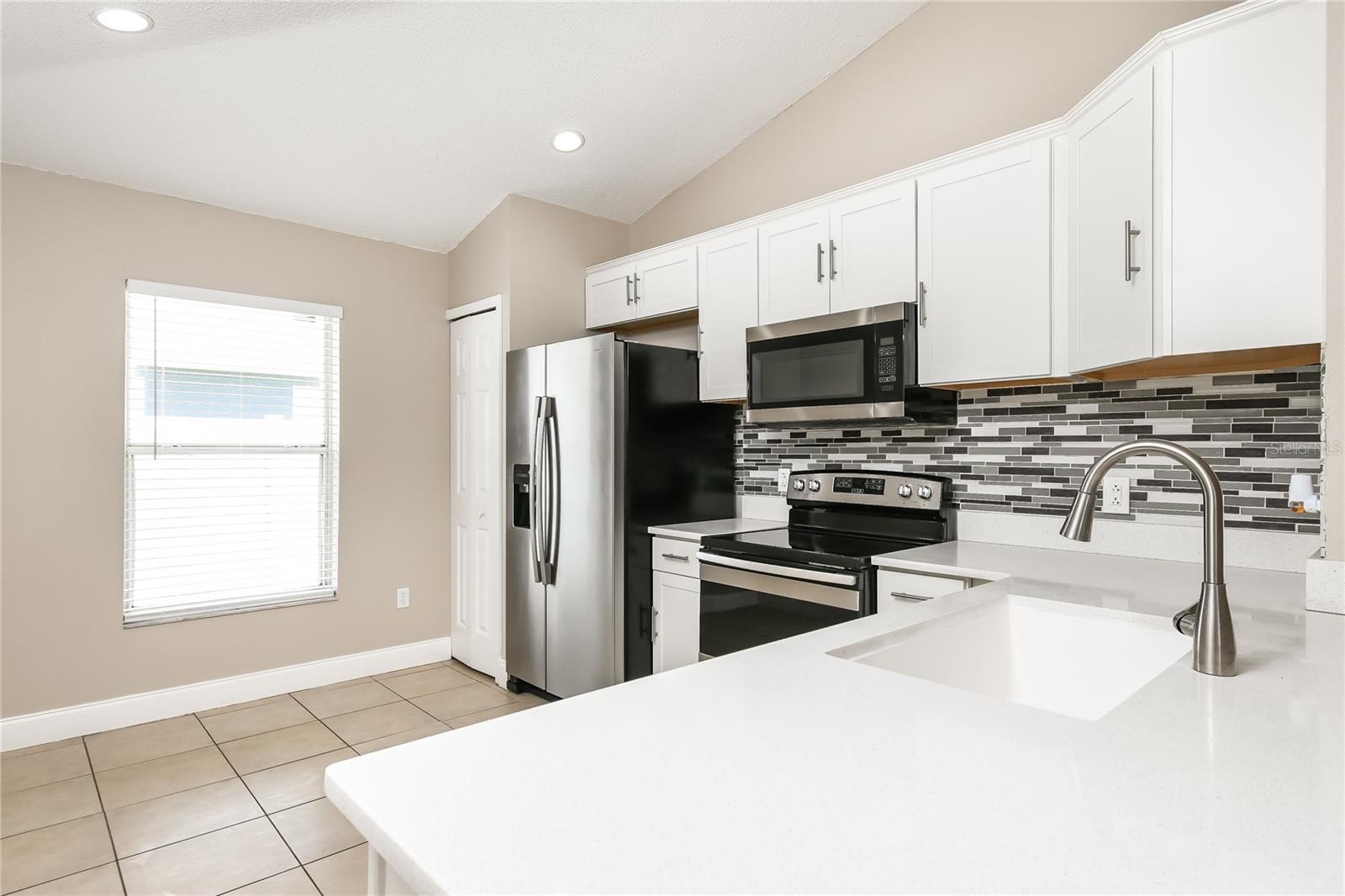 348 Walpole Loop Property Photo 14