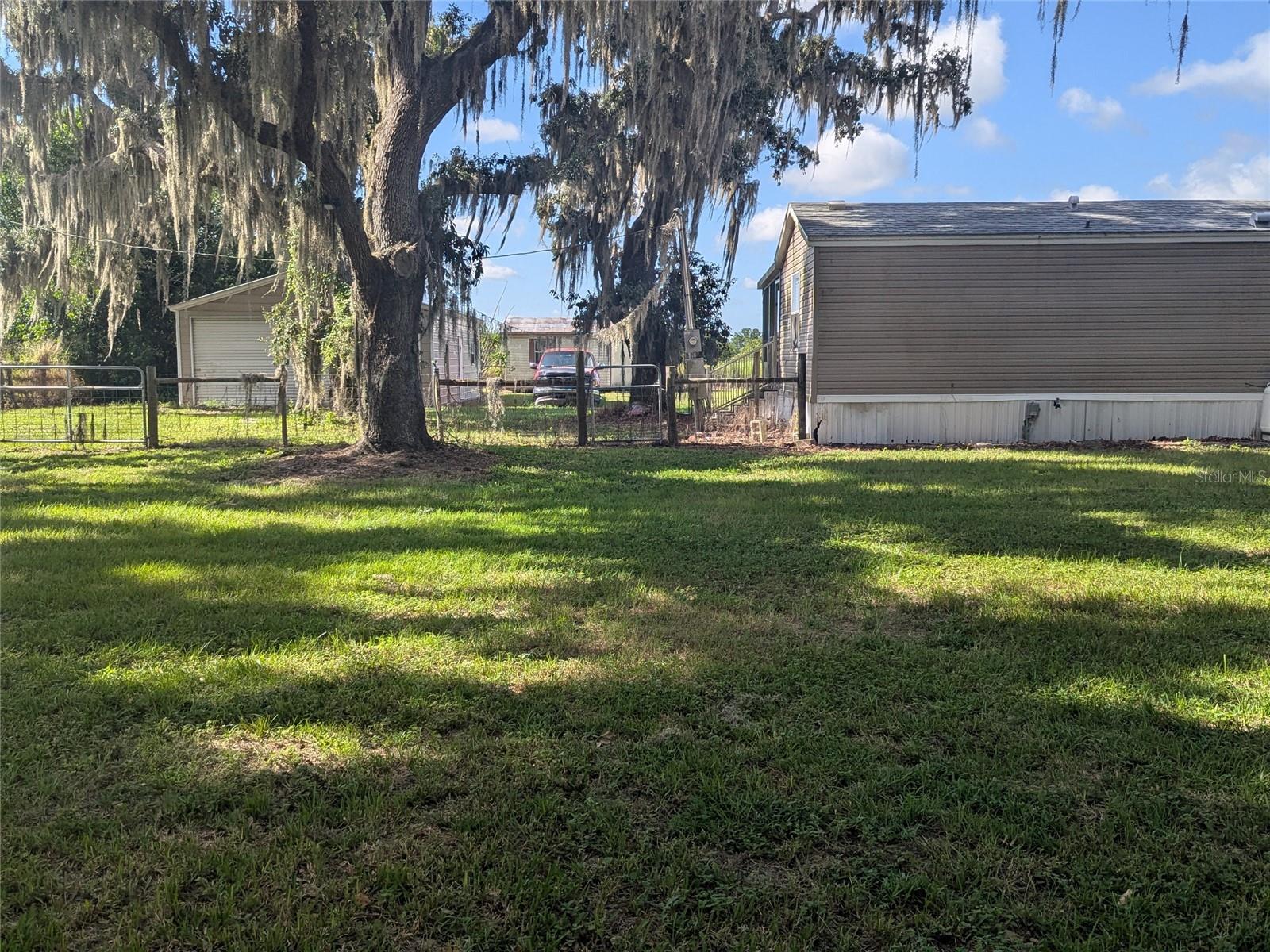 3193 Ne Davis St Property Photo 7