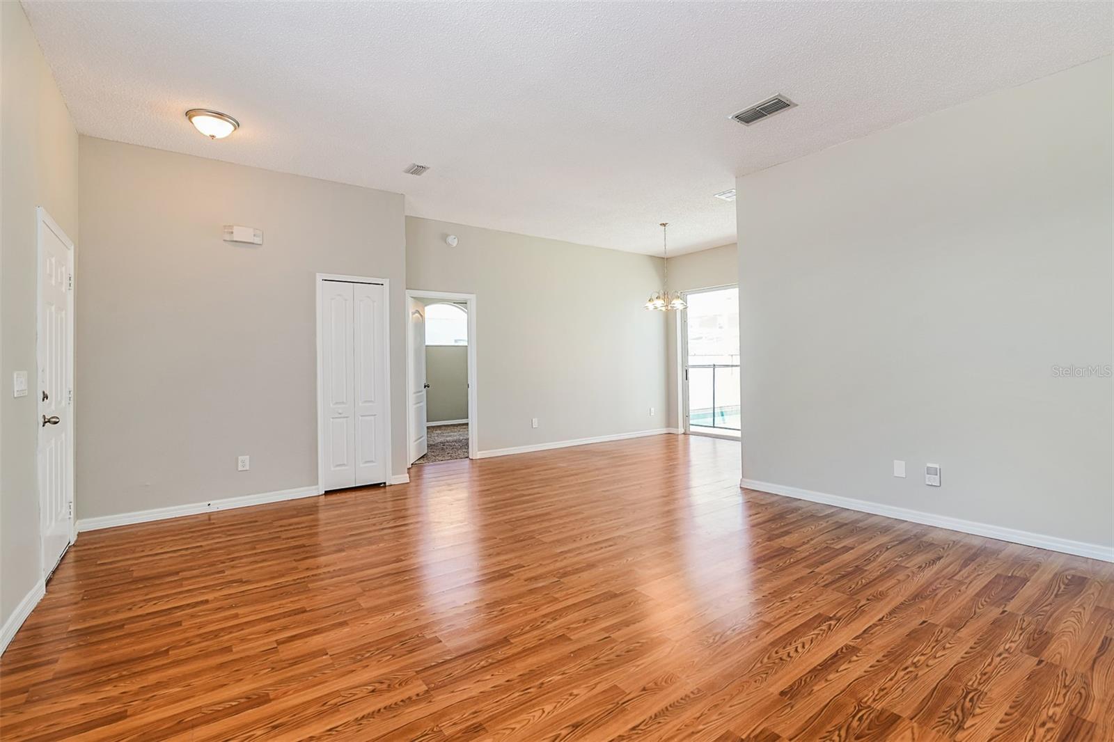 8615 Cavendish Dr Property Photo 2