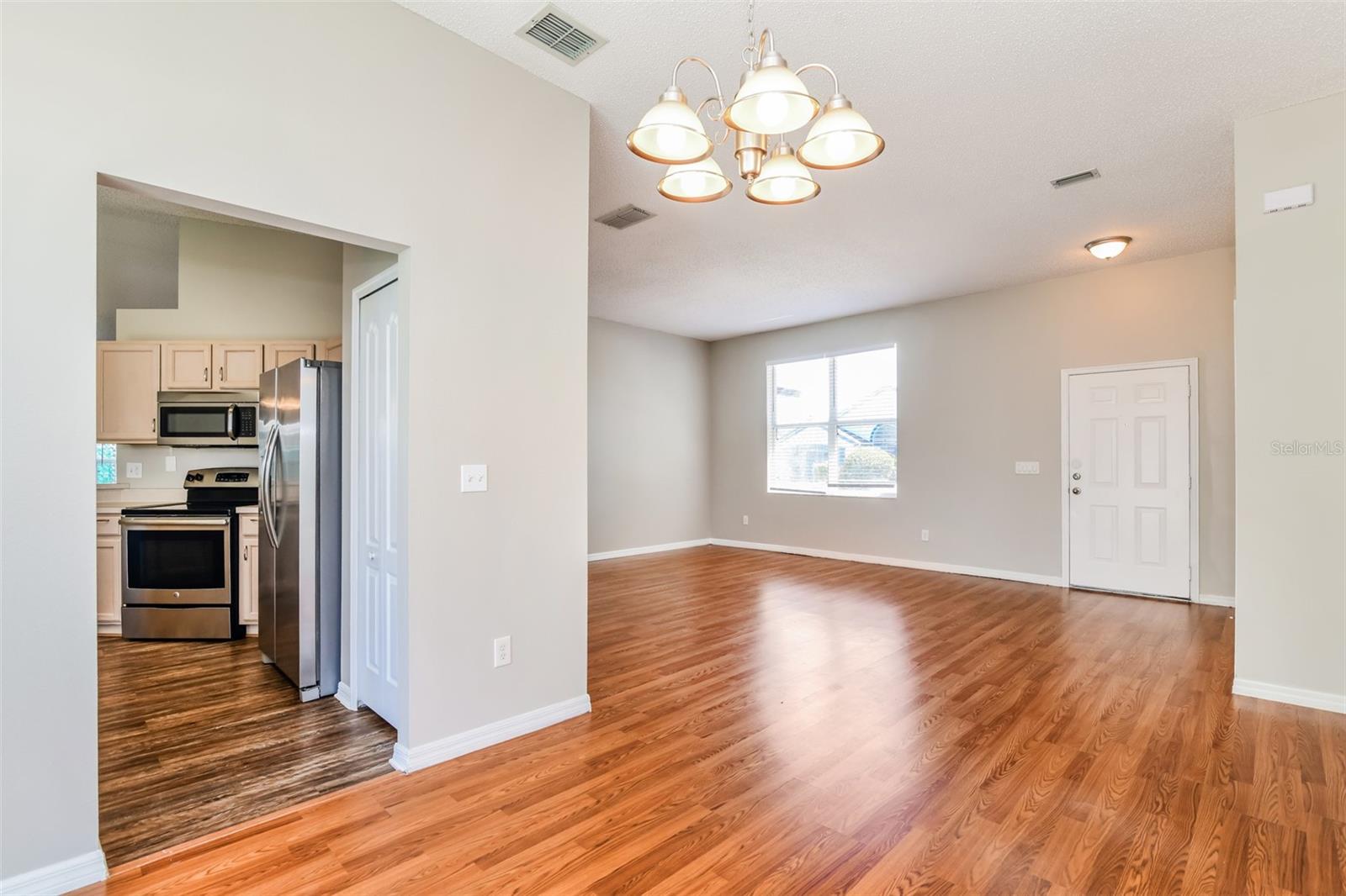 8615 Cavendish Dr Property Photo 3