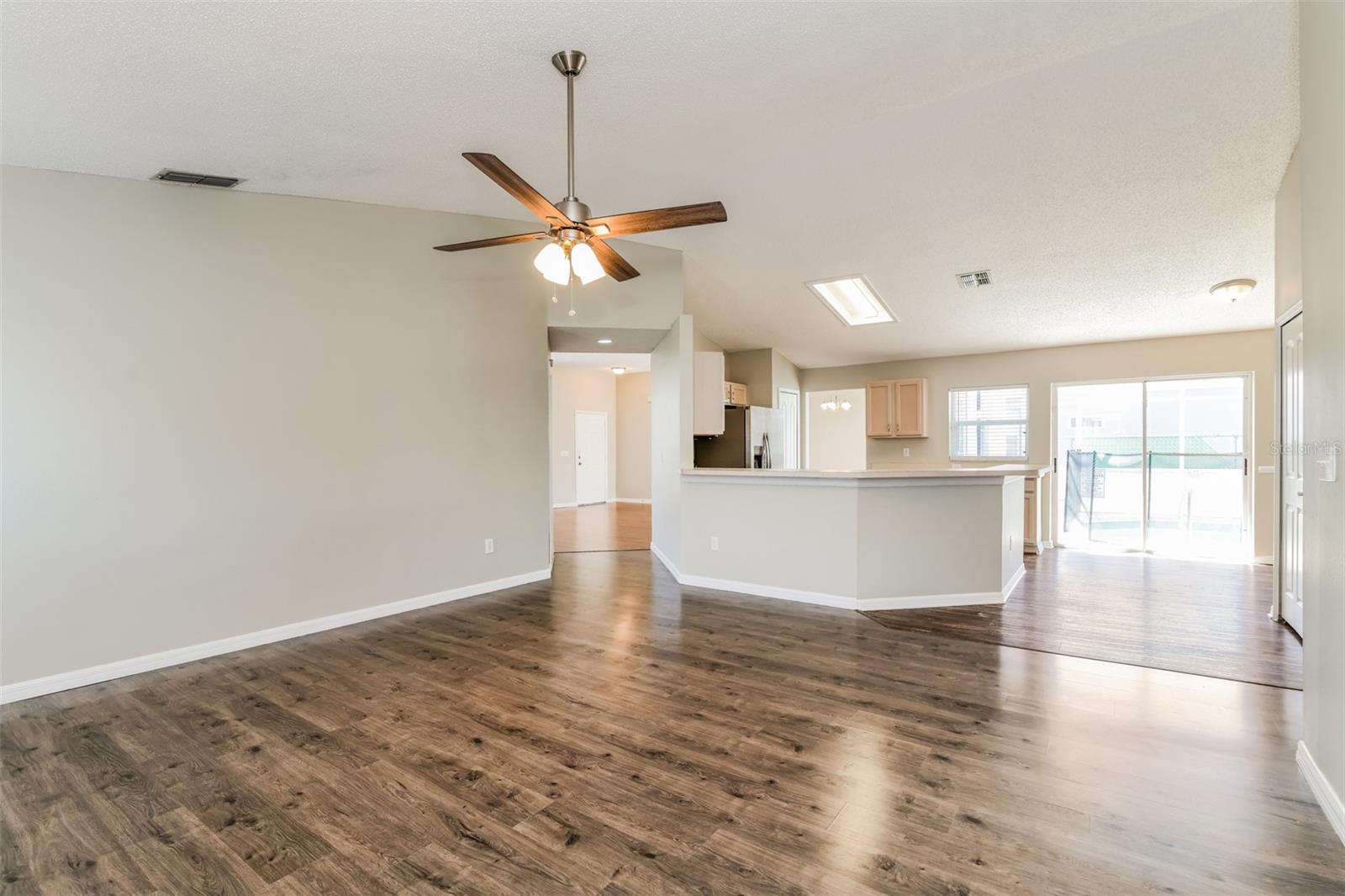 8615 Cavendish Dr Property Photo 6