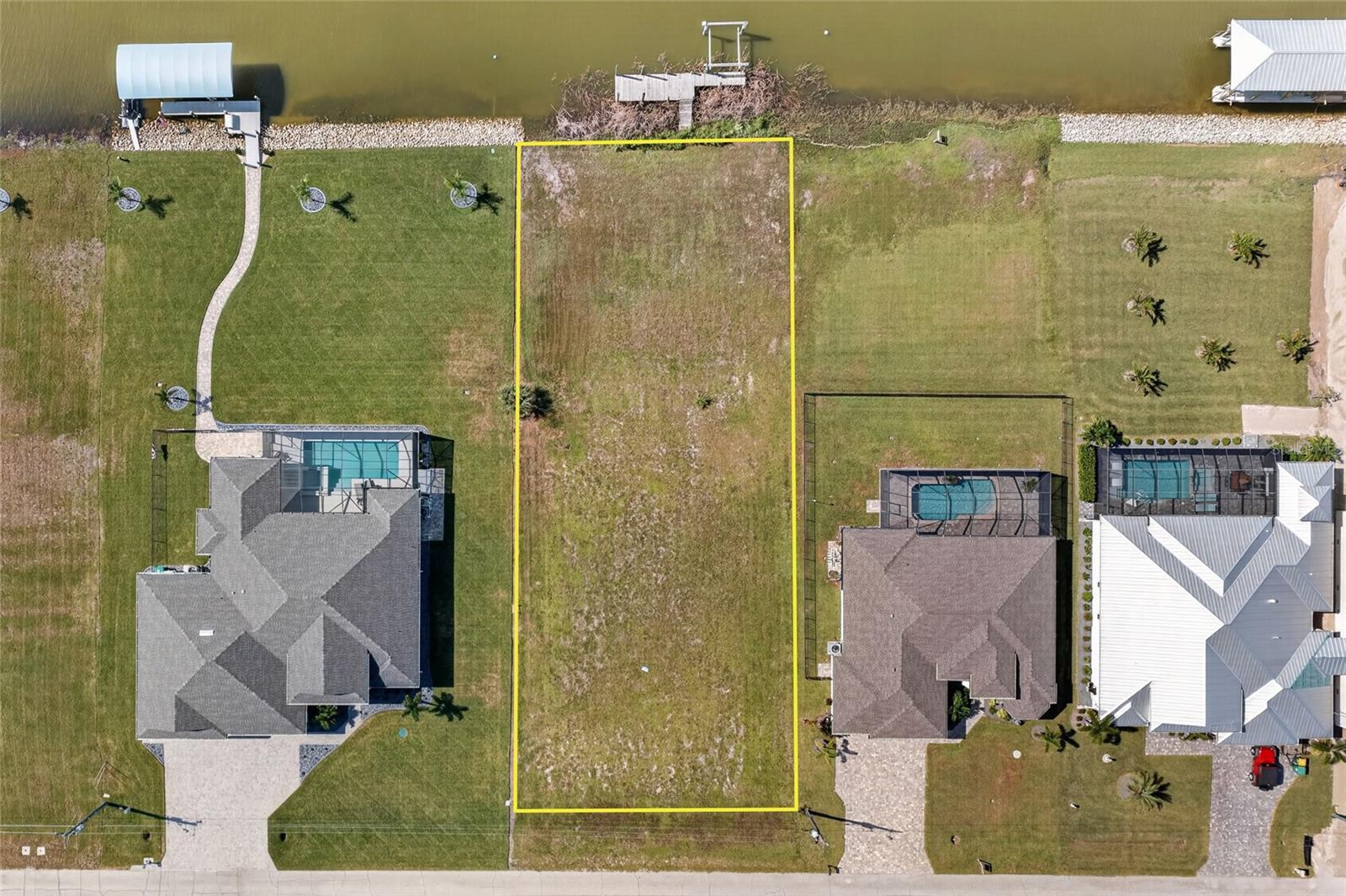 16652 Liggett Cir Property Photo 3