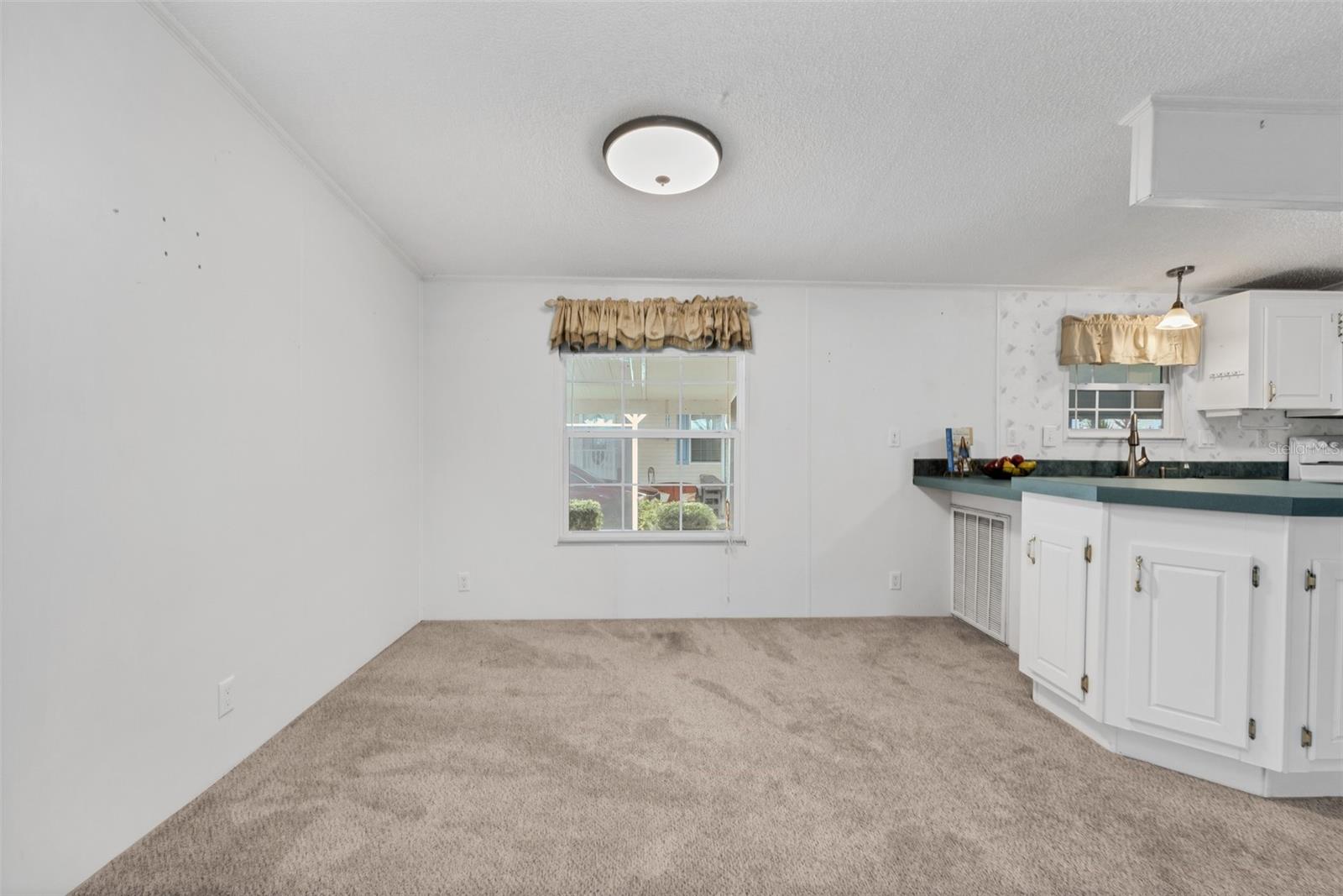 1000 Kings Hwy #380 Property Photo 14