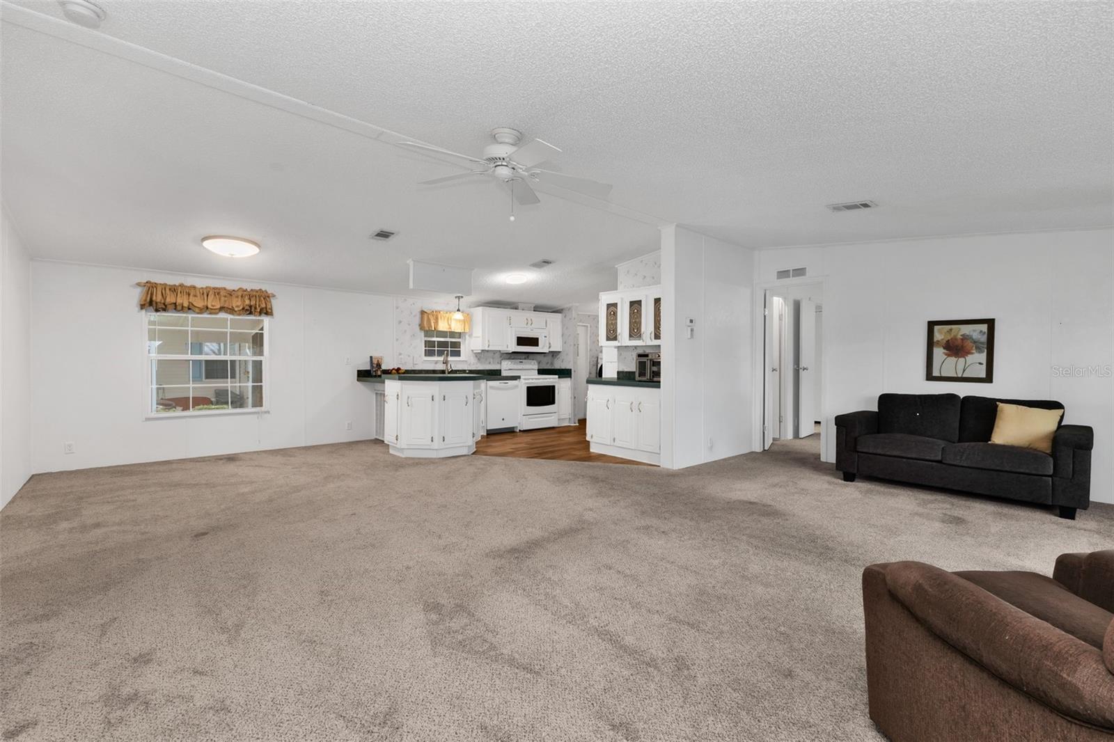 1000 Kings Hwy #380 Property Photo 15