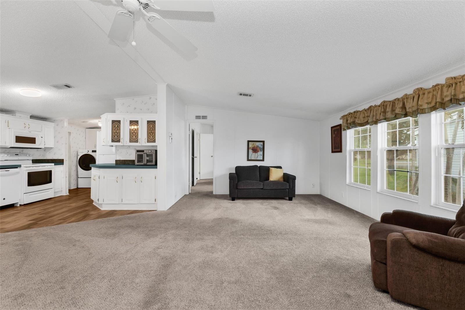 1000 Kings Hwy #380 Property Photo 17