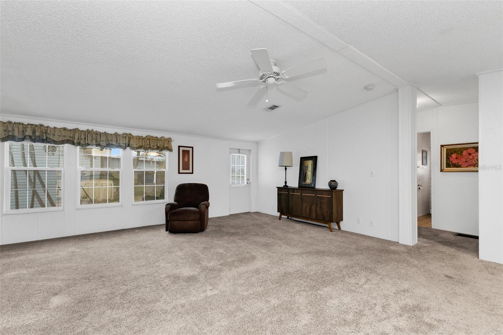 1000 Kings Hwy #380 Property Photo 18