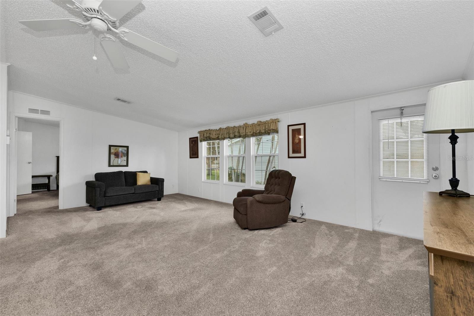 1000 Kings Hwy #380 Property Photo 20