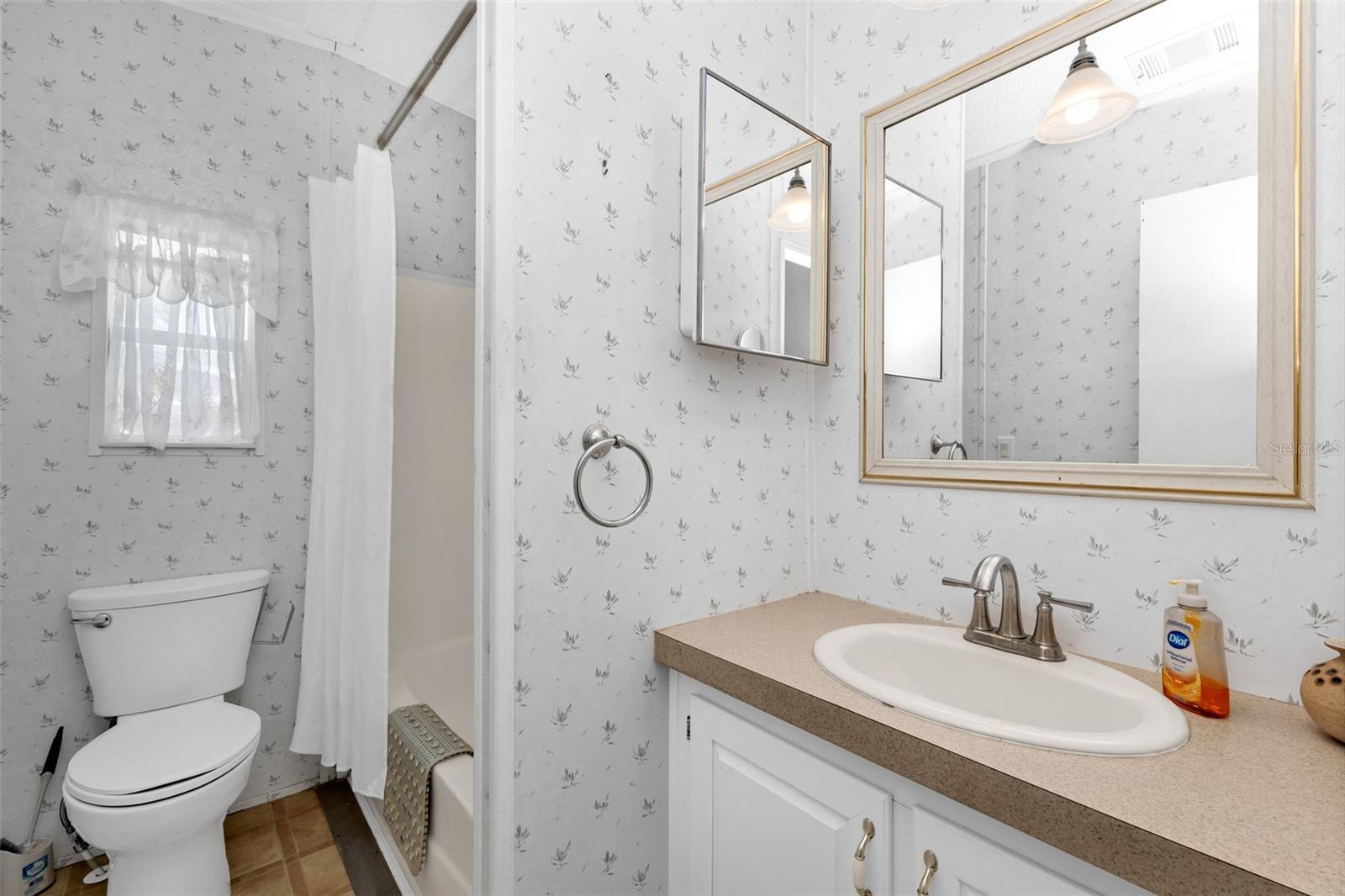 1000 Kings Hwy #380 Property Photo 38