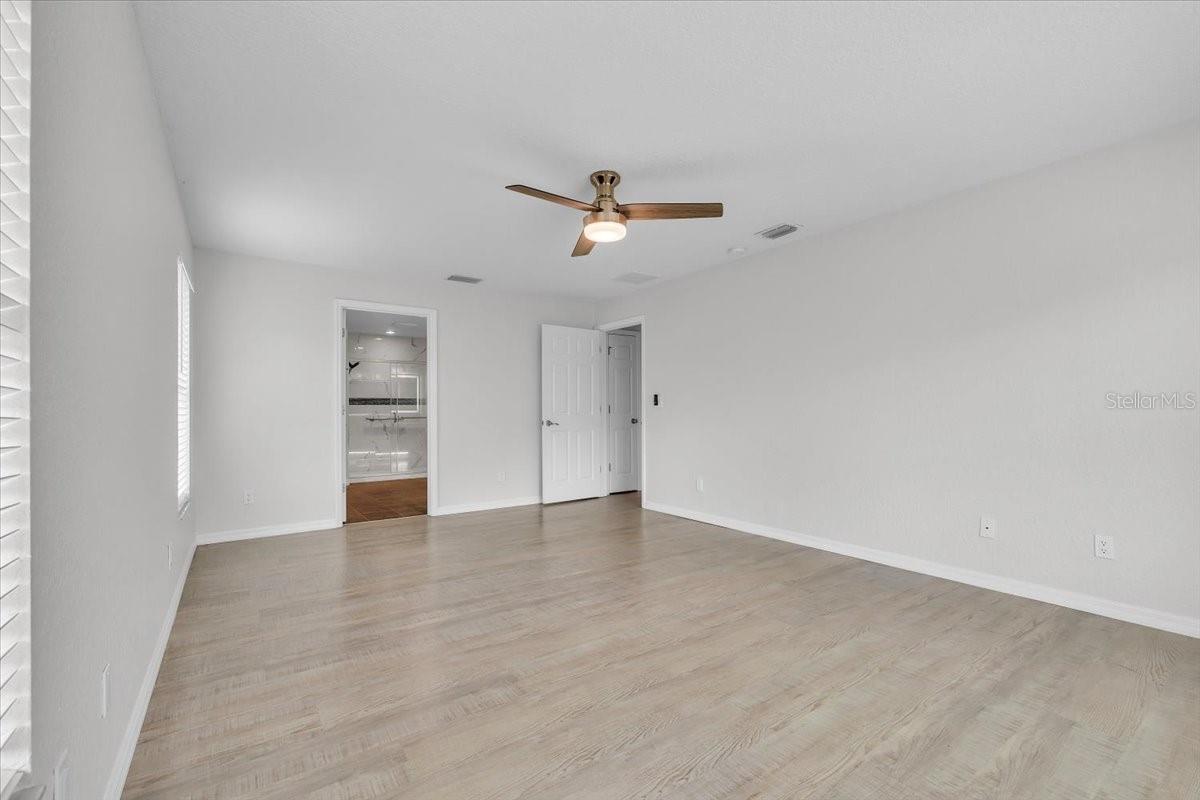 1240 Nora Ln Property Photo 38
