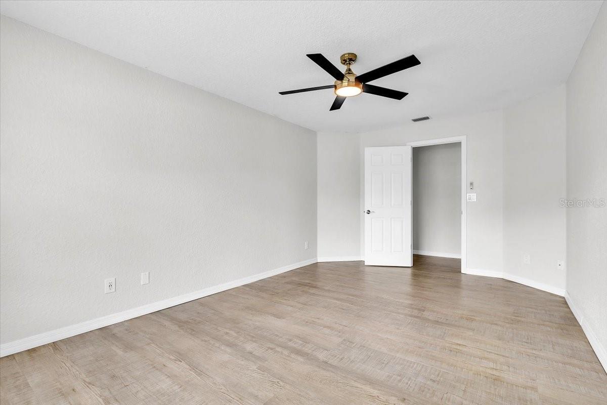 1240 Nora Ln Property Photo 45