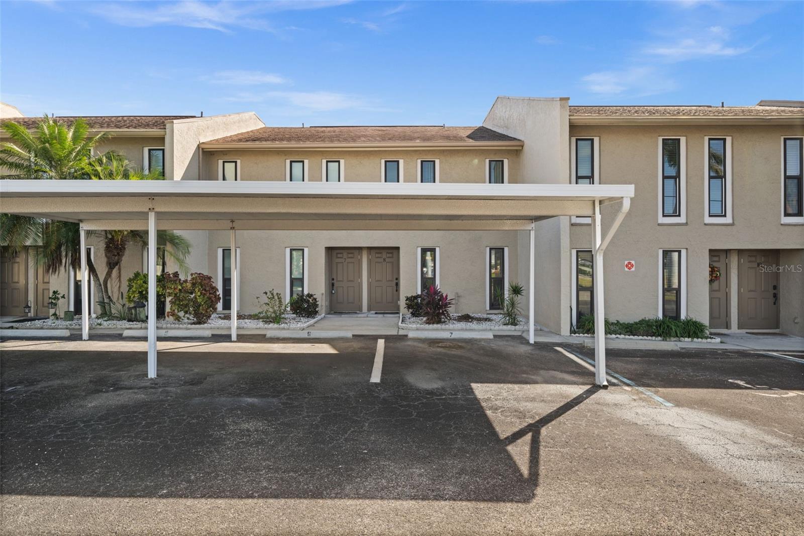 4803 Sw Santa Barbara Ct #8 Property Photo 3
